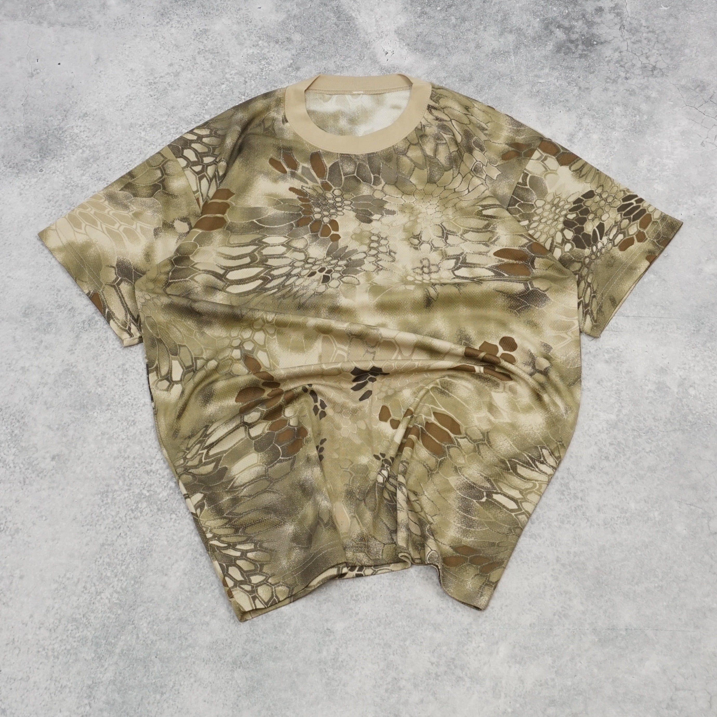 2000s Kryptek Camo Print T-Shirt