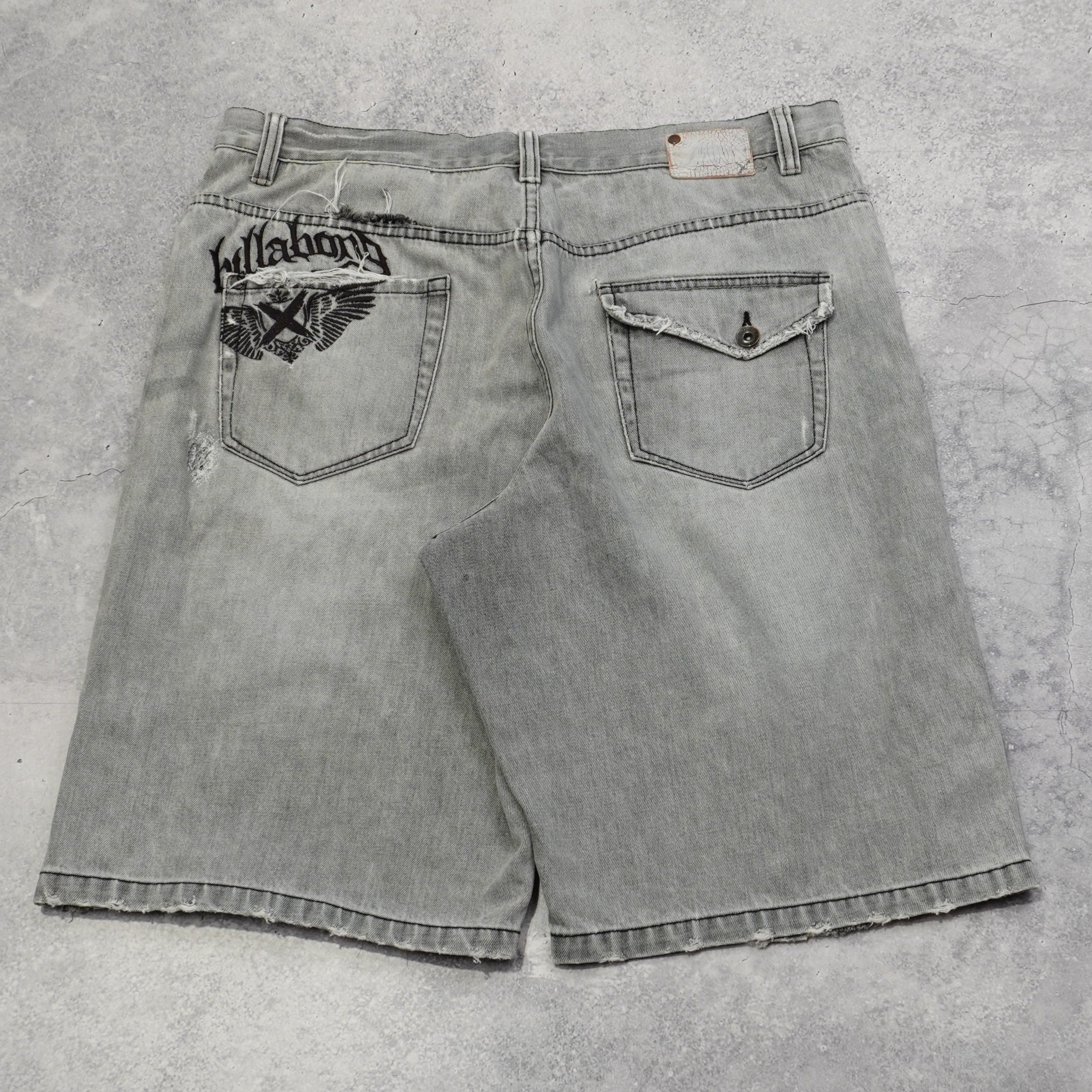 2000s Billabong Embroidered Distressed Shorts