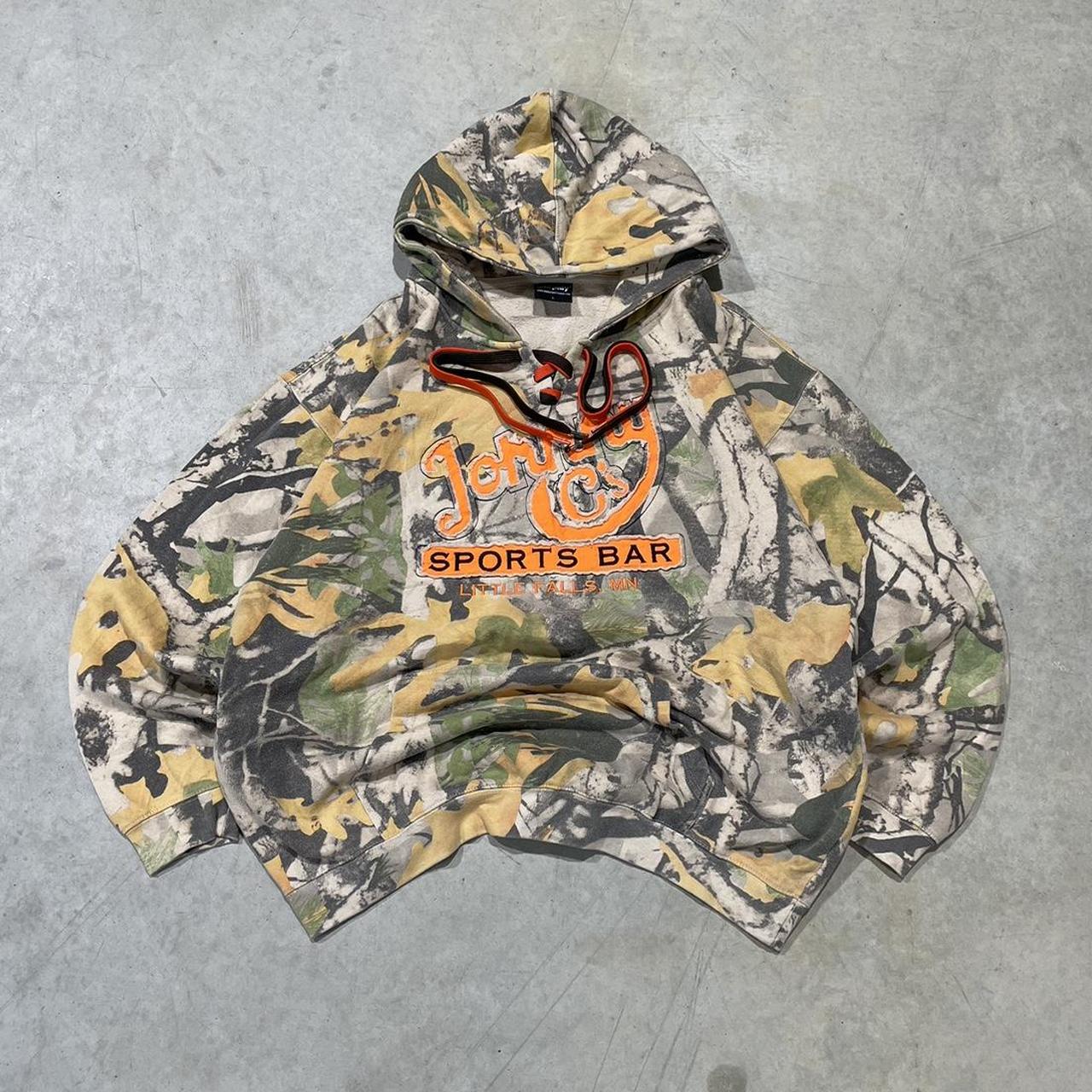 2000s Realtree Graphic Hoodie