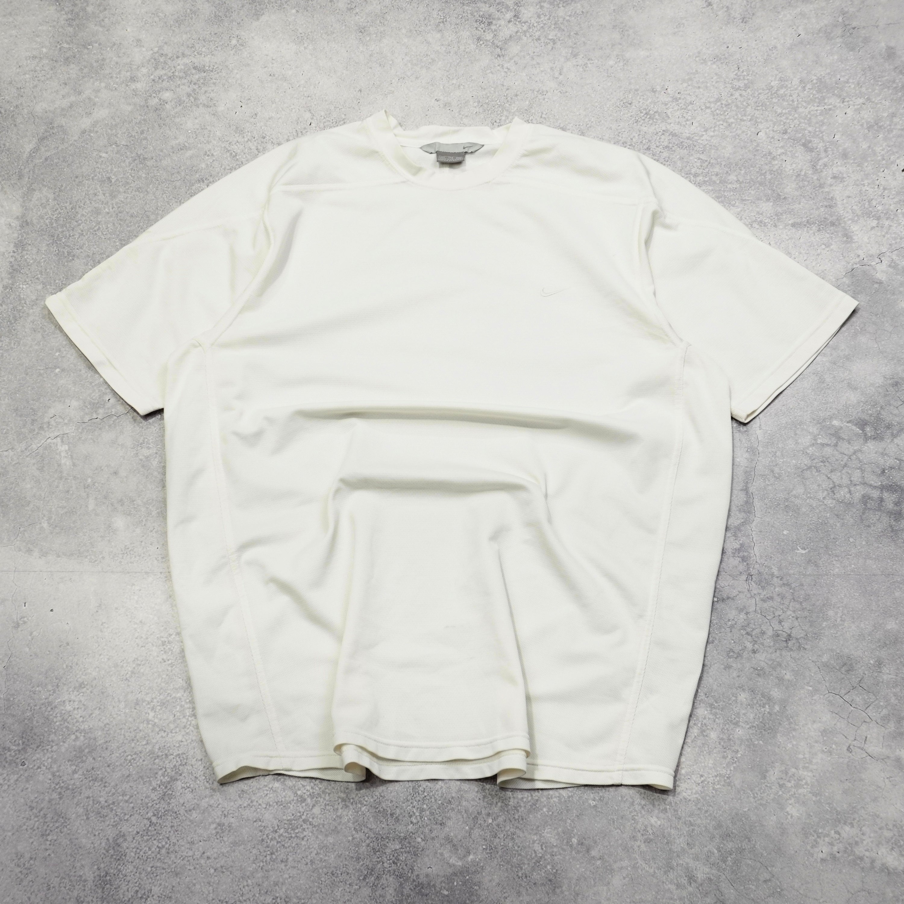 2000s Nike T-Shirt