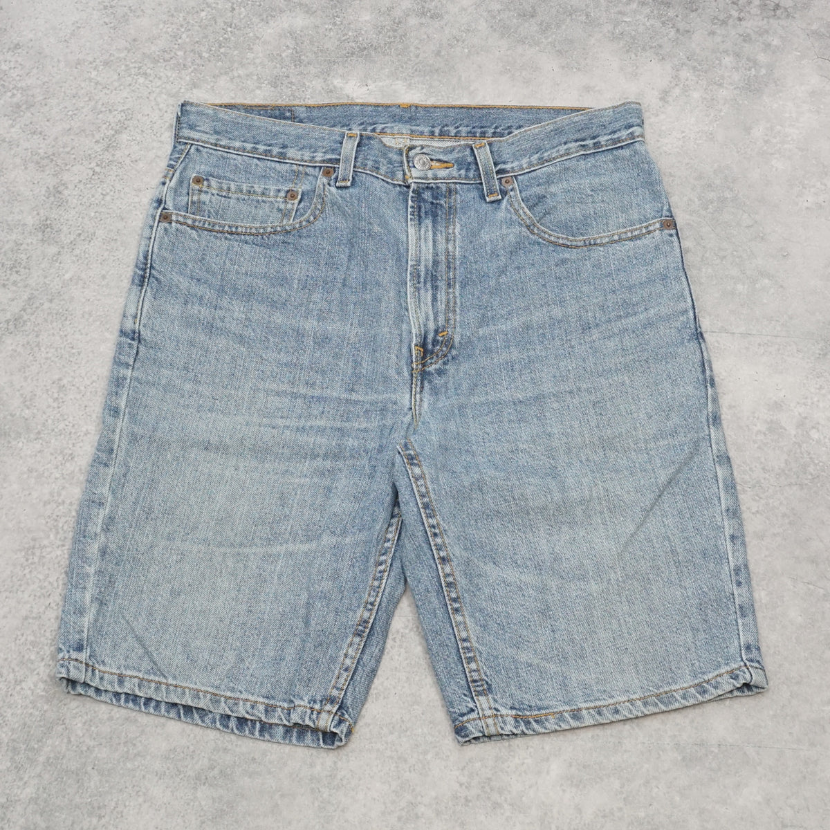 2000s Levi's 505 Regular Fit Jorts