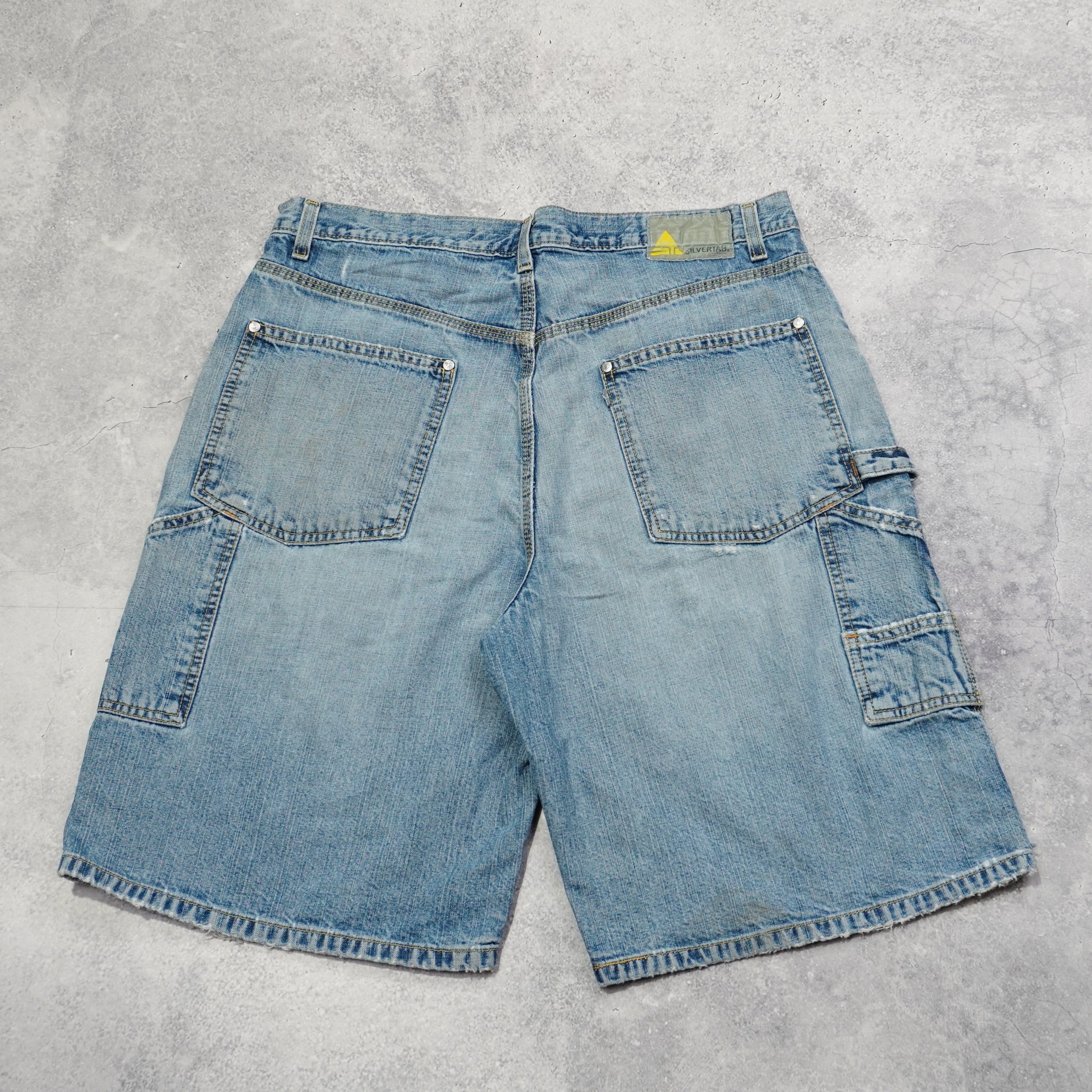 2000s Levi's Silver Tab Carpenter Style Shorts Cargo Shorts