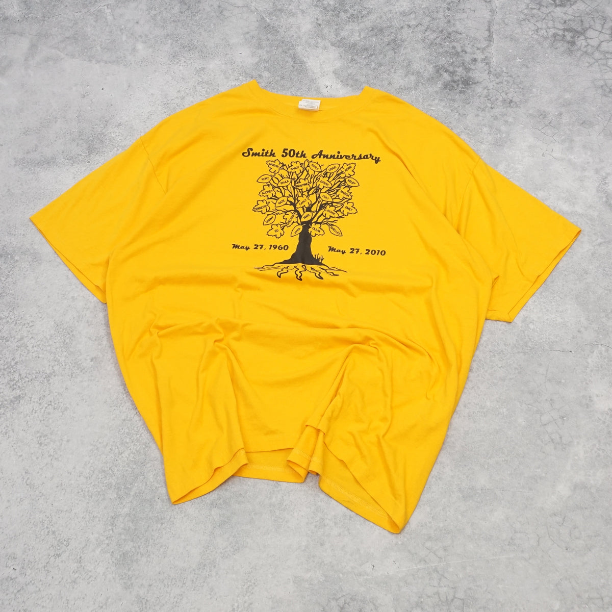 2000s Gildan Smith 50th Anniversary Graphic T-Shirt