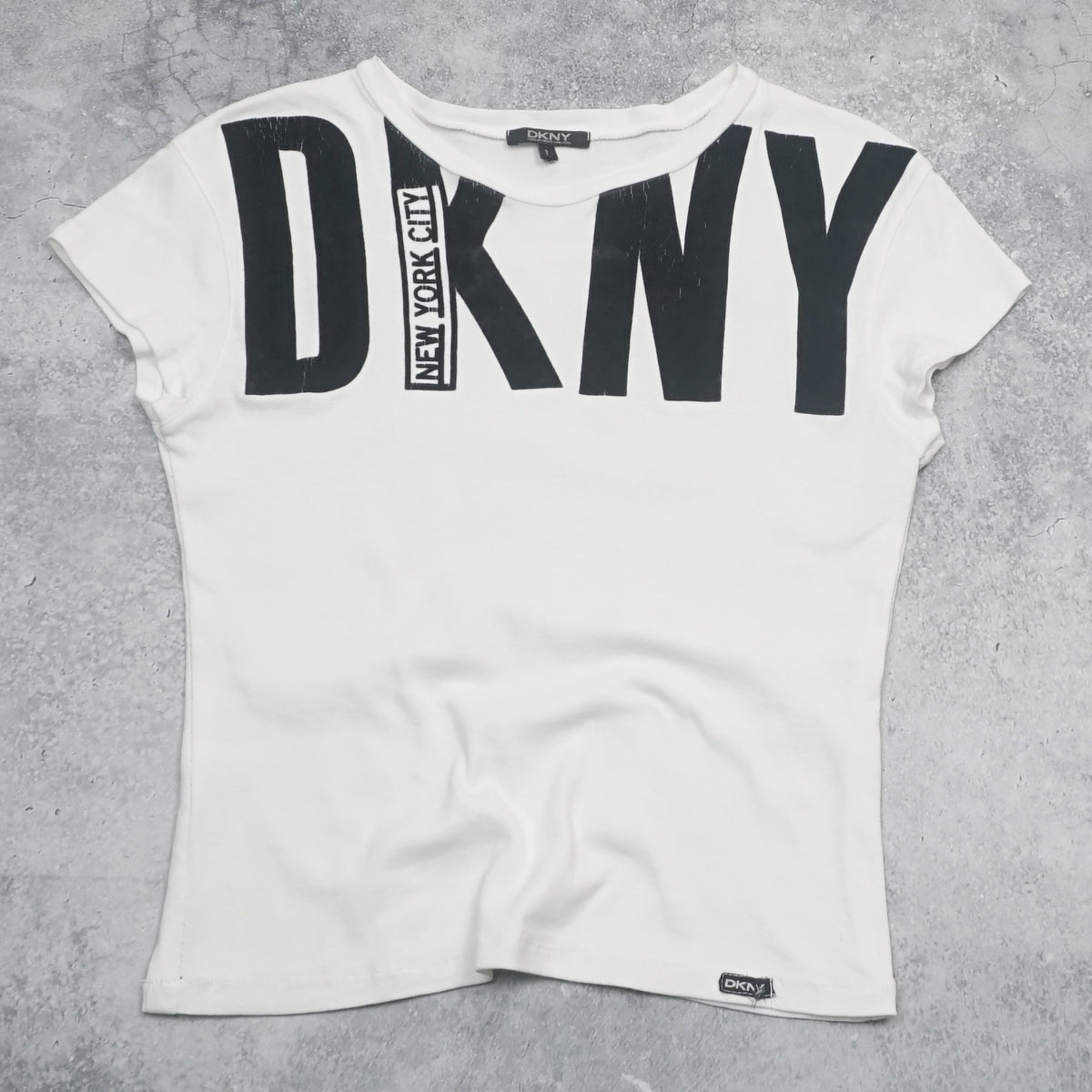 DKNY Spellout Graphic Fitted T-Shirt