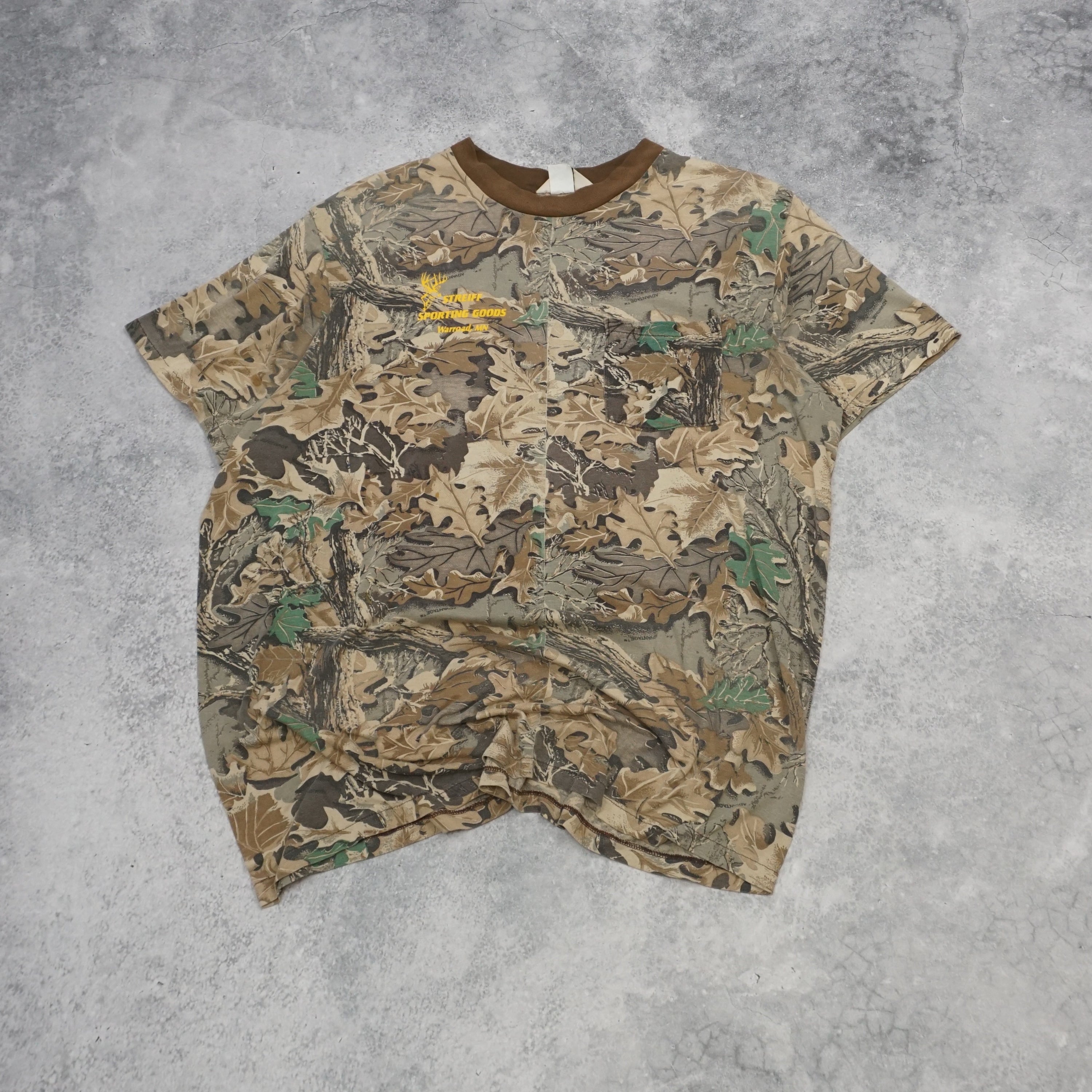 90s Clarsfield Outdoors Camo T-Shirt