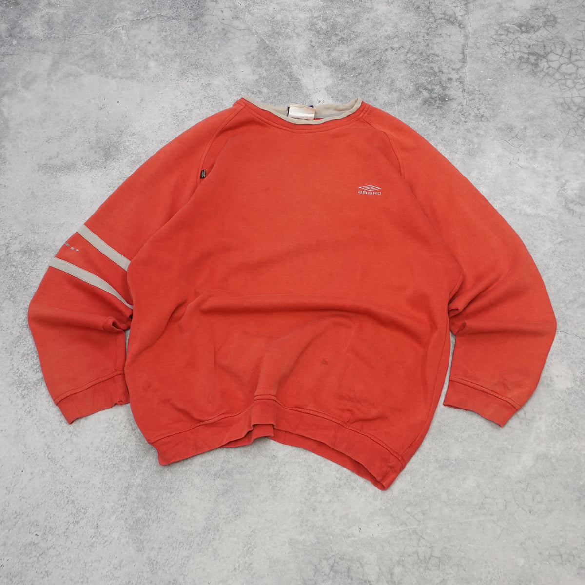 2000s Umbro Raglan Striped Sleeve Crewneck Sweatshirt