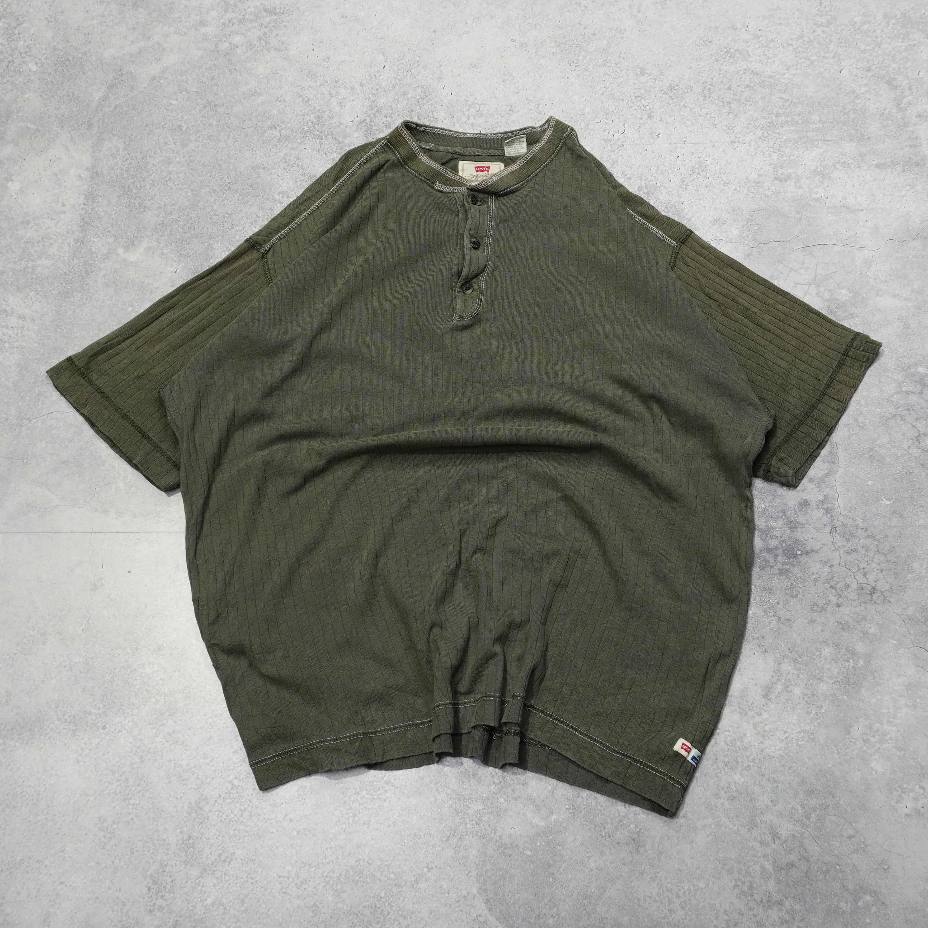 2000s Levi's Henley T-Shirt