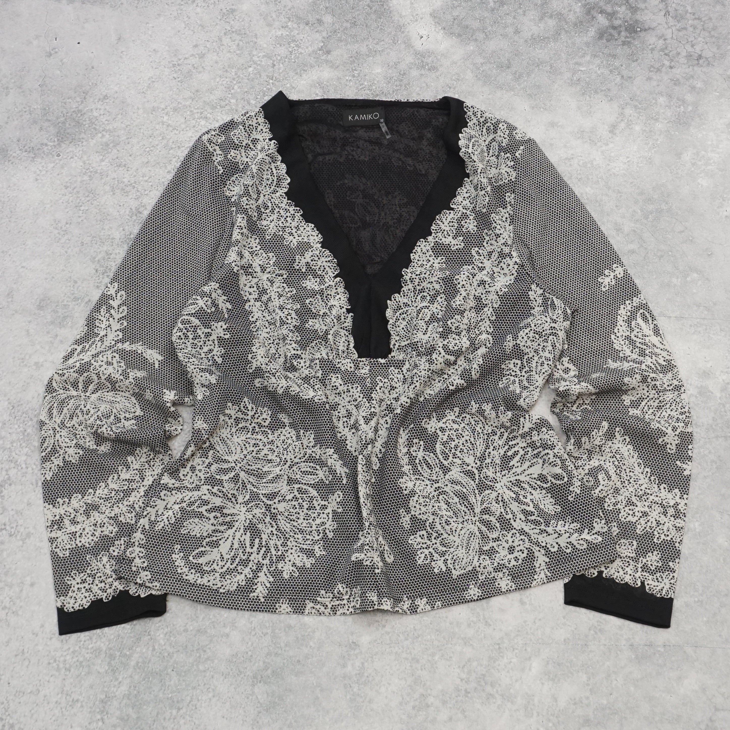 Kamiko Patterned Lightweight Top Long Sleeve