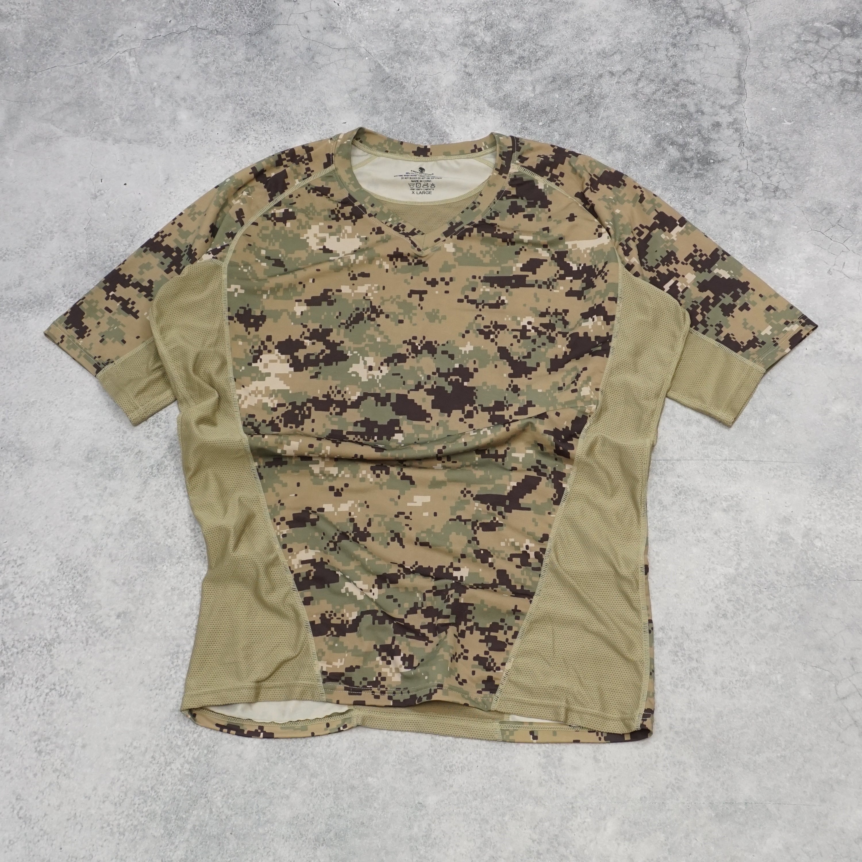 2000s Emersonger Digital Camo Mesh Panel T-Shirt