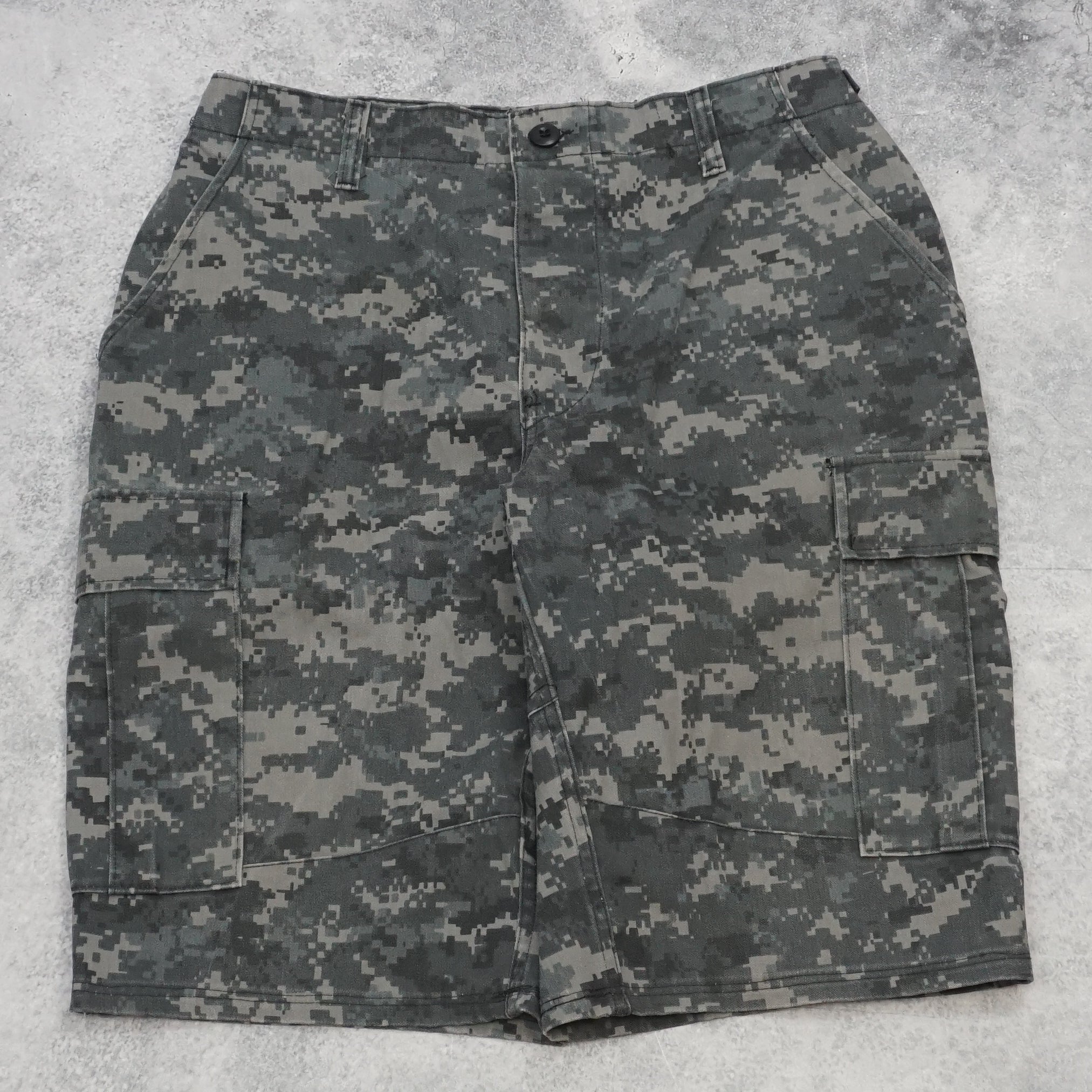 2000s Digital Camo Military Cargo Shorts