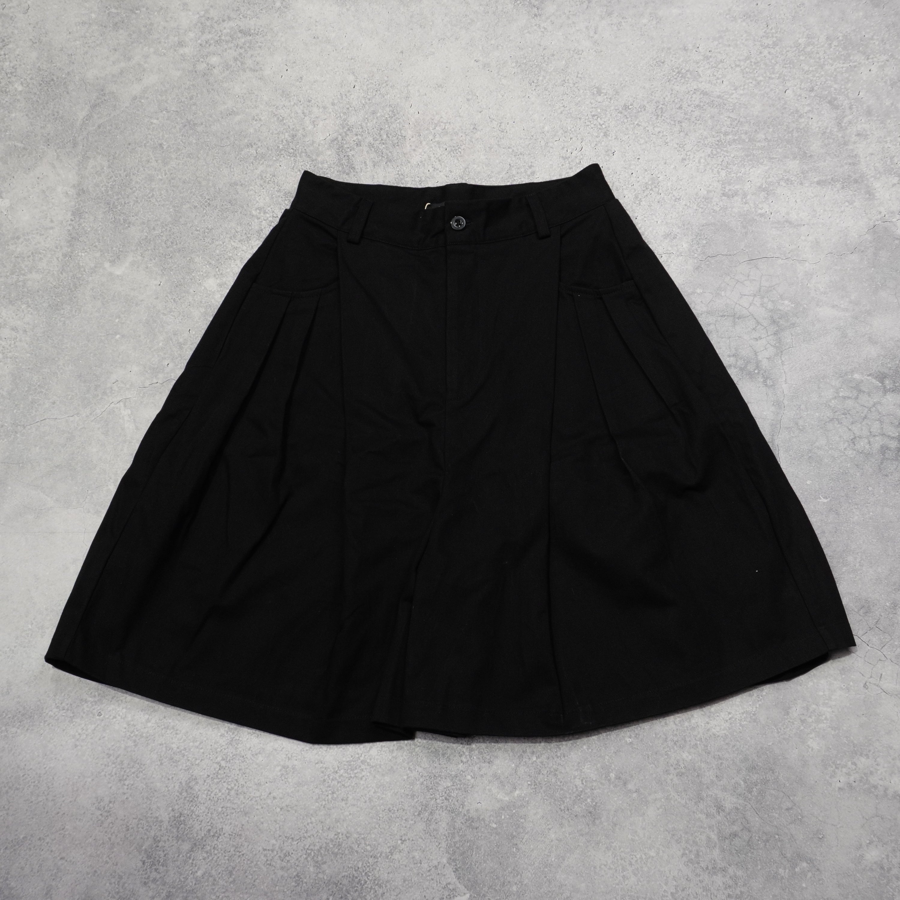 Modern Sgr.A+ Pleated Ultra Baggy Shorts