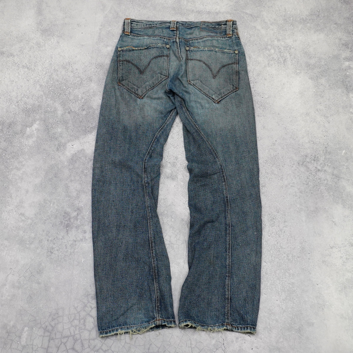 2000s Levi's Engineered Distressed Jeans