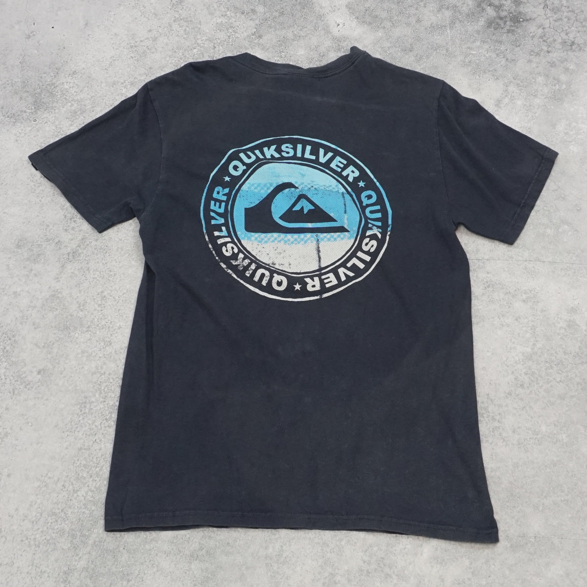 2000s Quiksilver Circle Logo Graphic T-Shirt