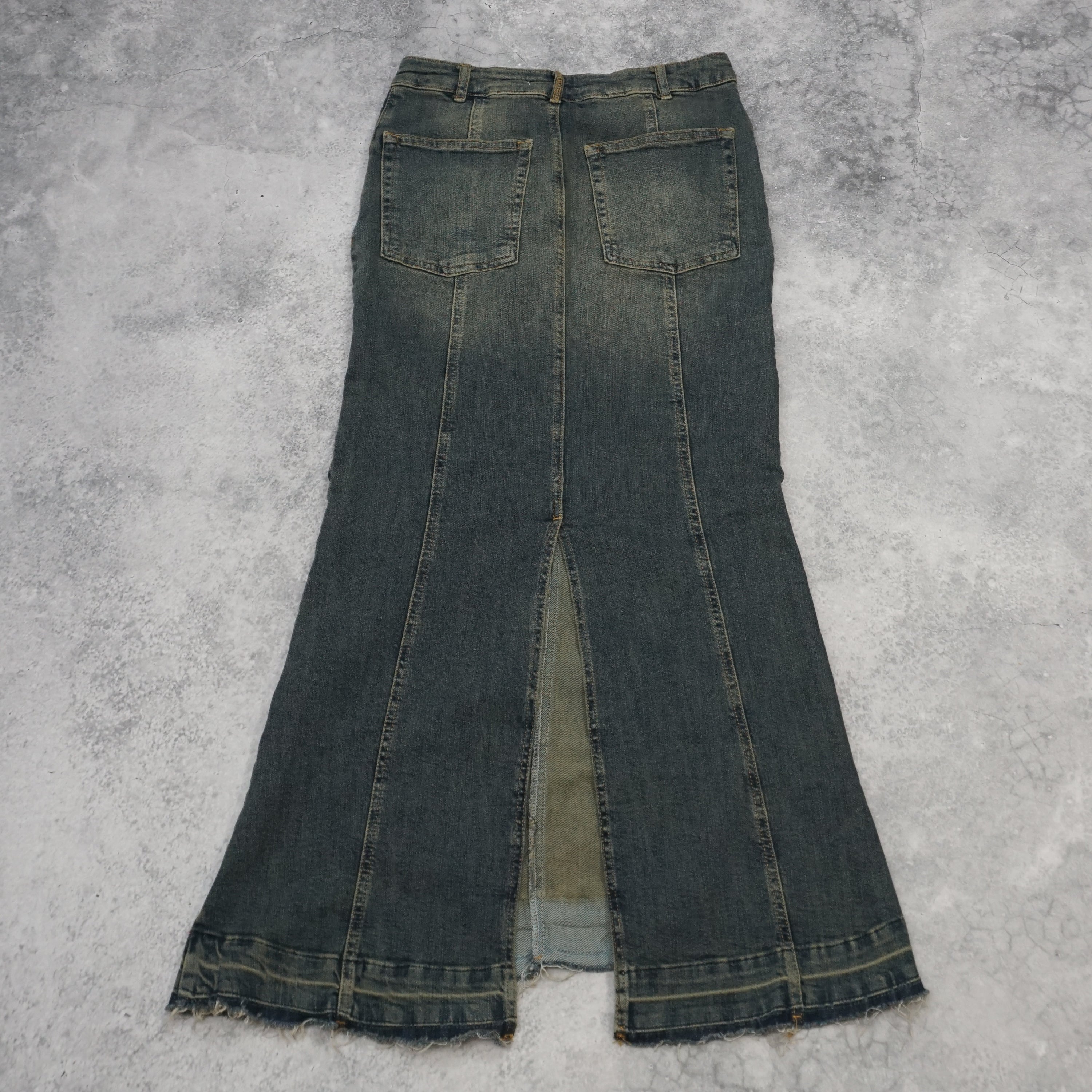 2000s Urban outfitters Flared Denim Skirt