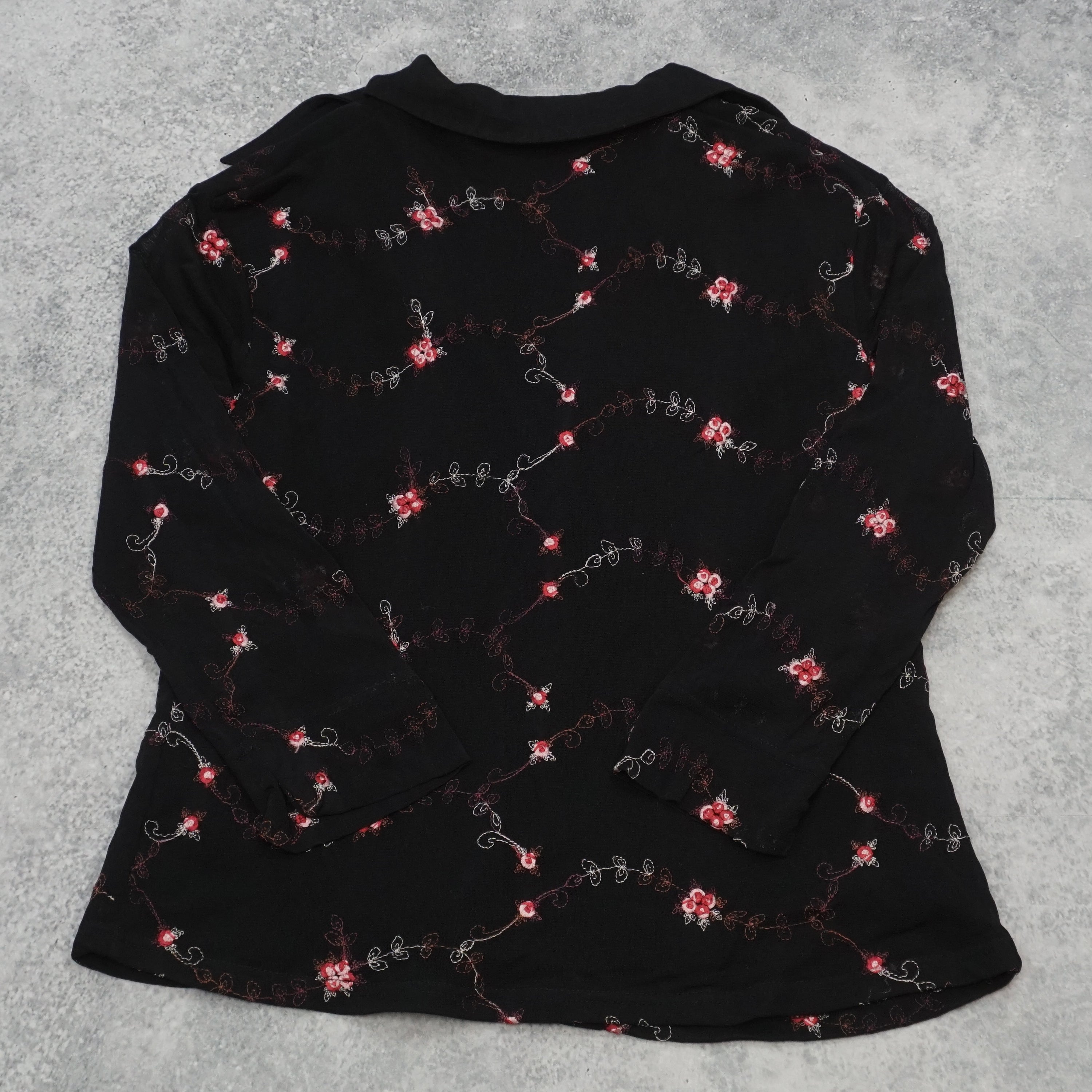 Silhouette Button Up