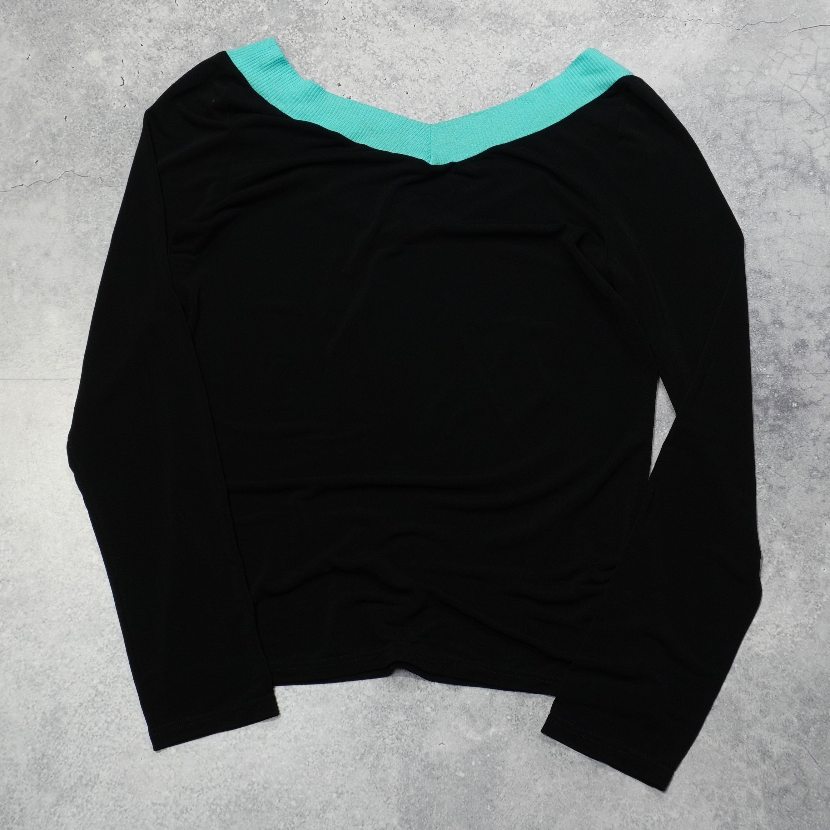 2000s Nara Maglie Ribbed V-Neck Top
