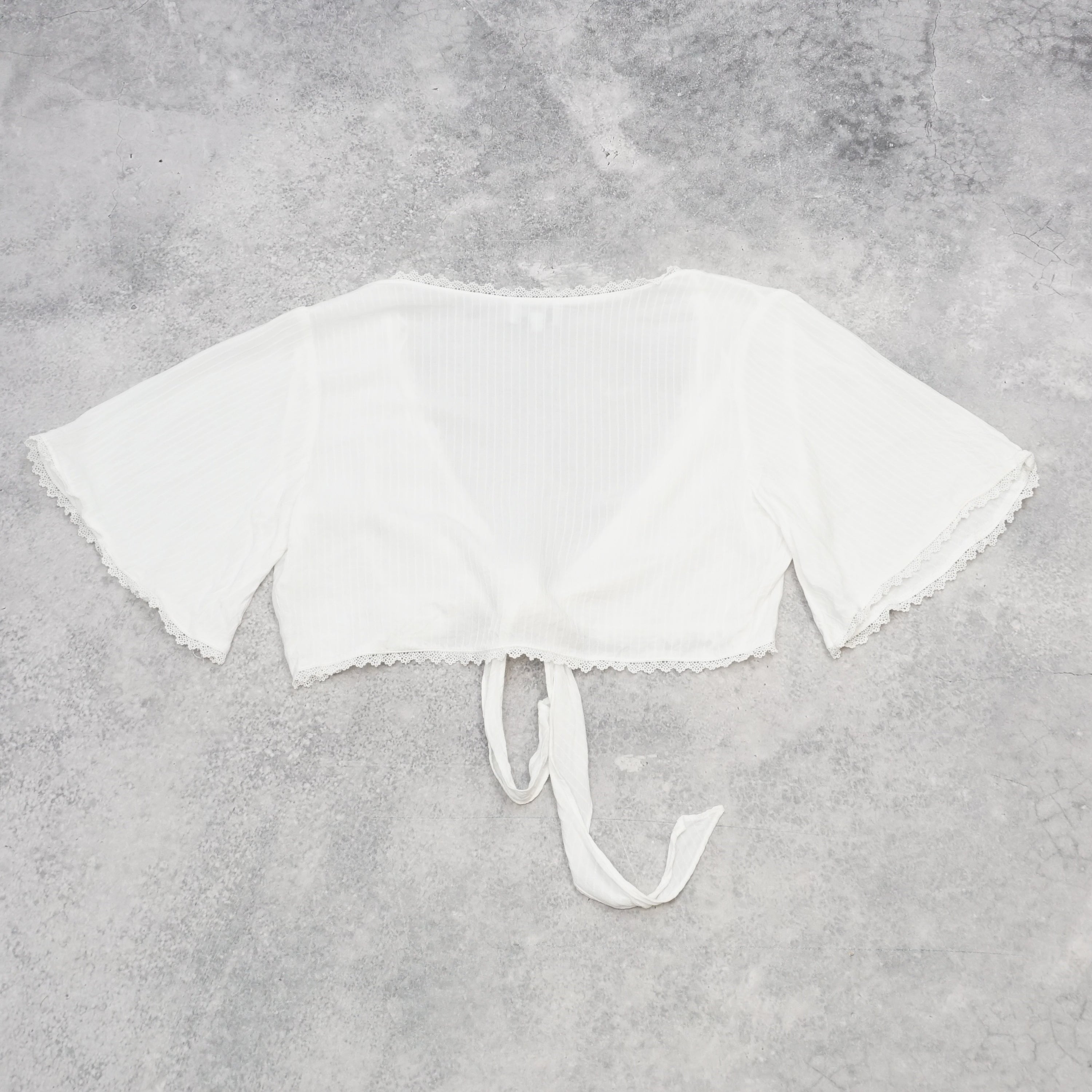 Lyon Crop Lace Trimmed Top