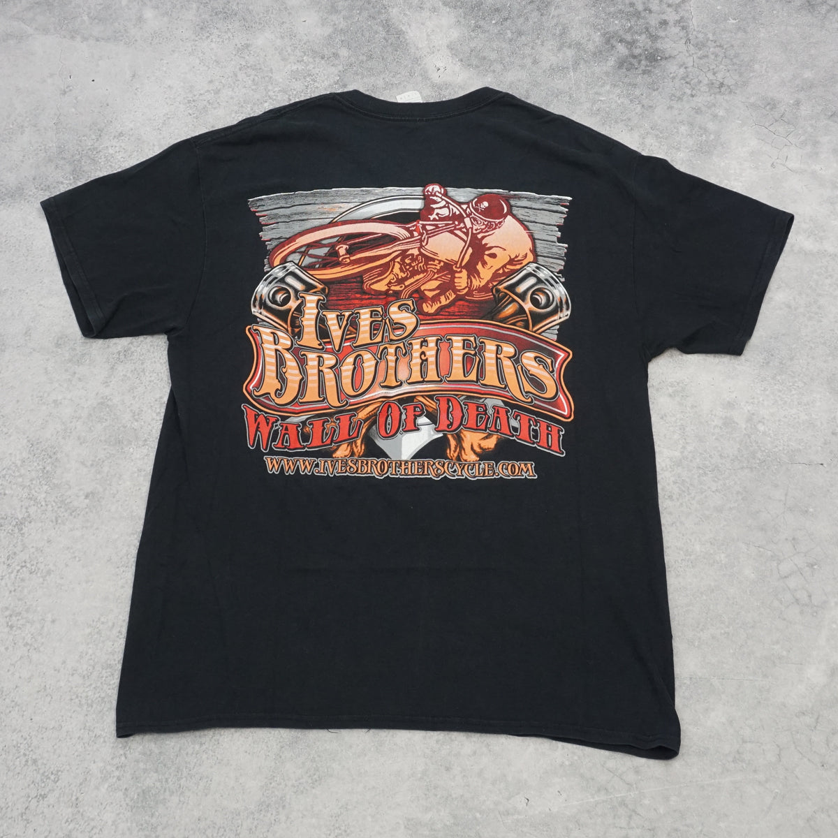 2000s Gildan Graphic T-Shirt