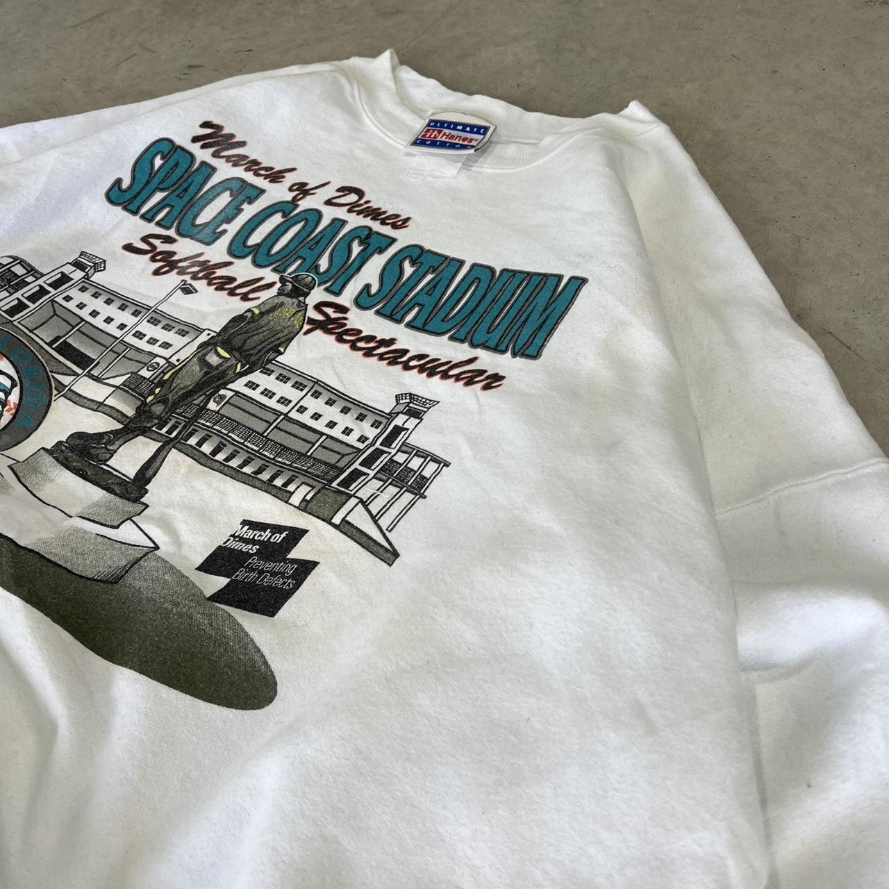2000s Hanes Graphic Crewneck