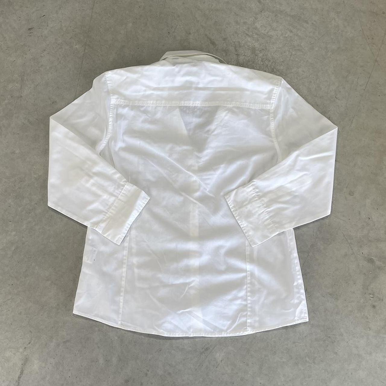 2000s Classic Button Up