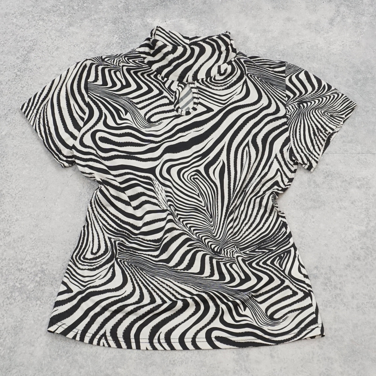 Modern:Mode High Neck Top