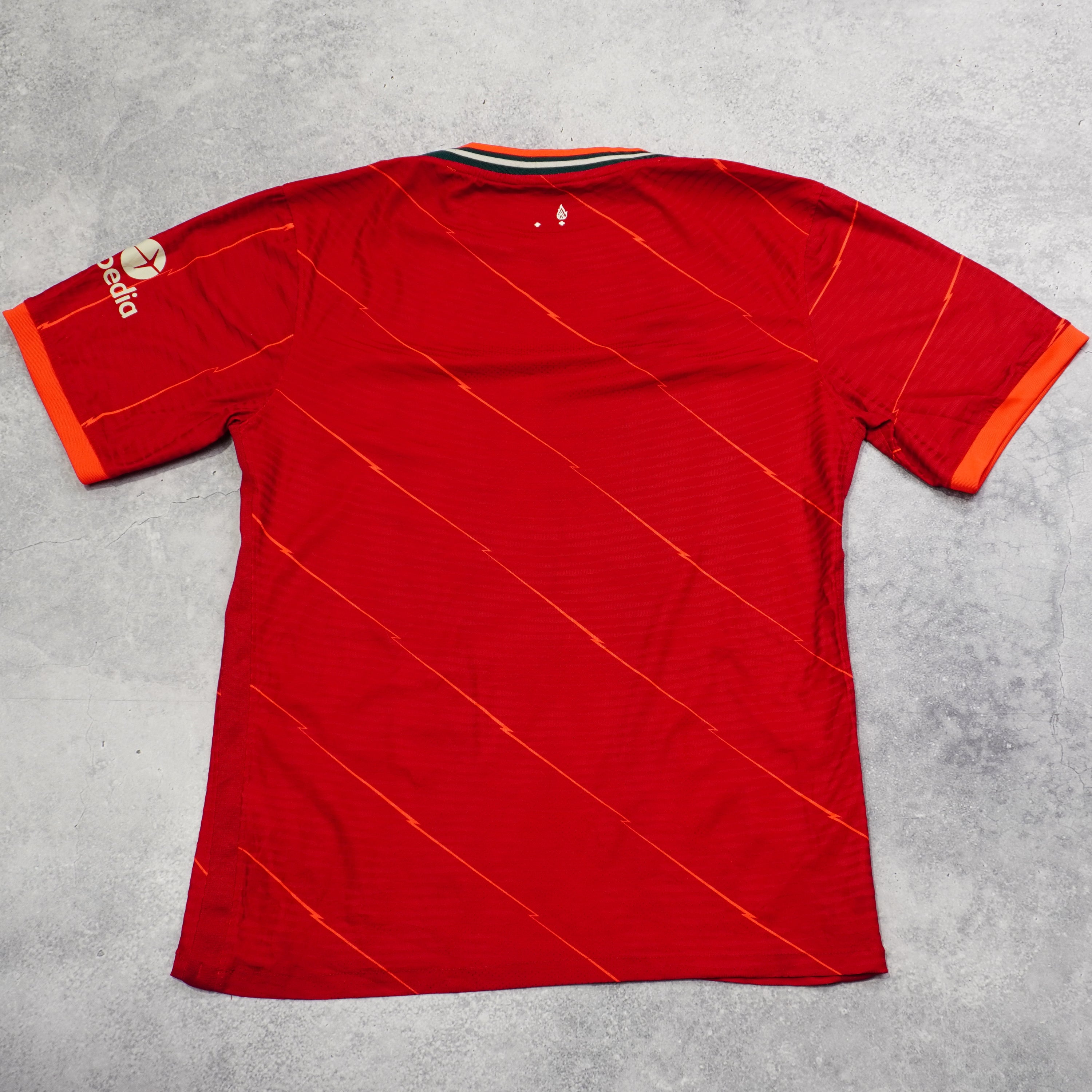 2000s Nike Liverpool Jersey