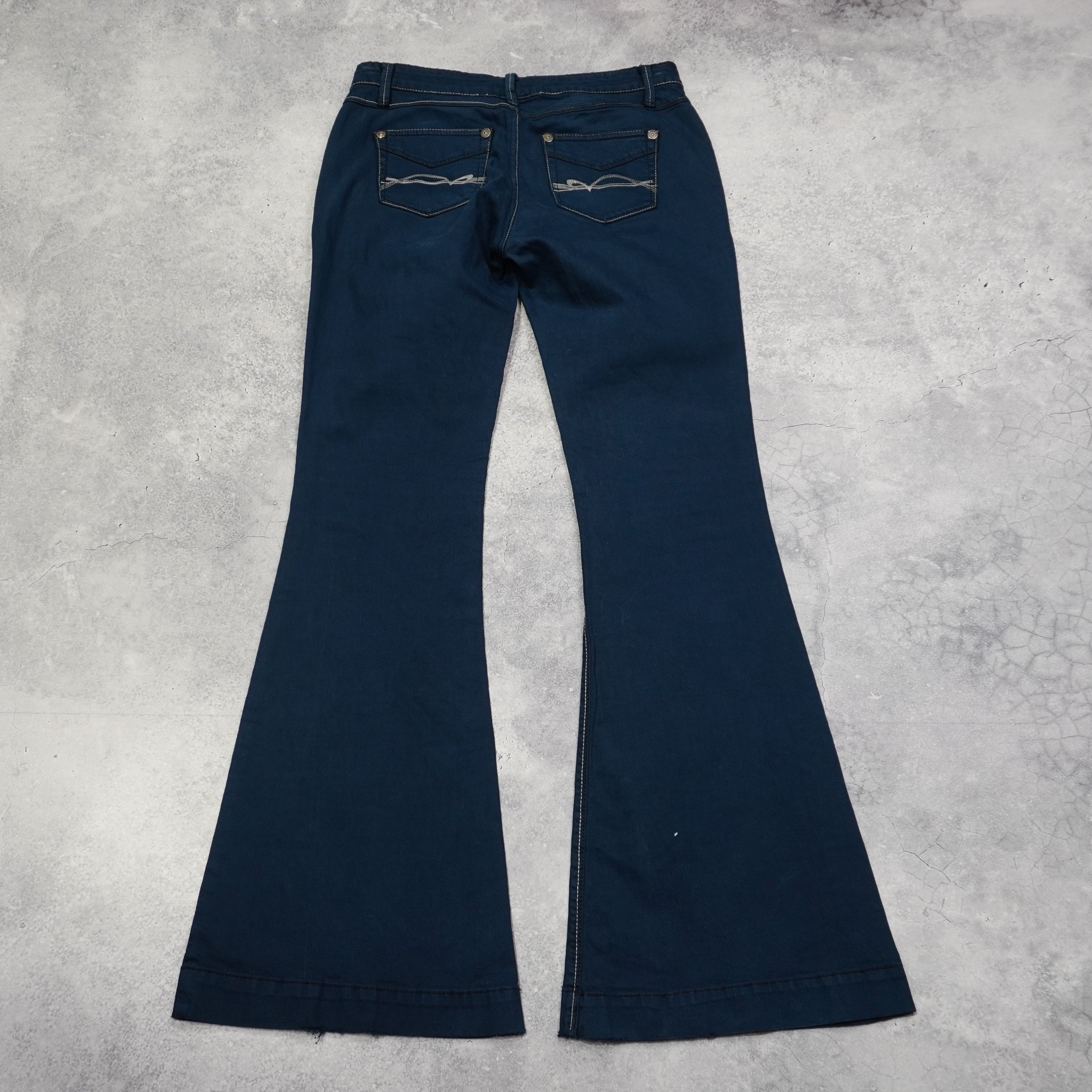2000s Unbranded Flared Jeans