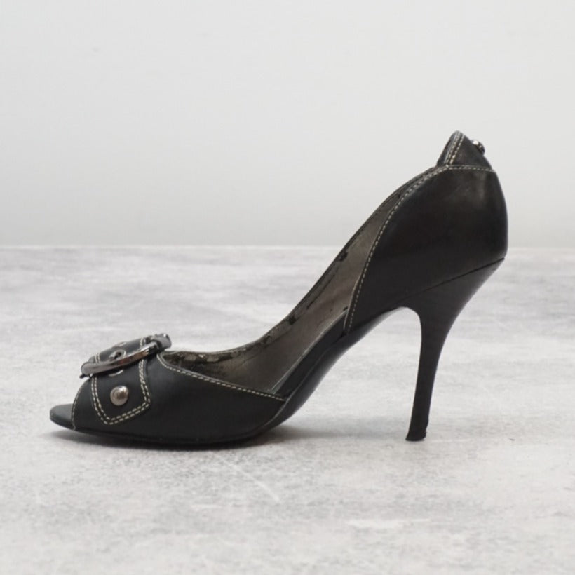 2000s Guess Buckle Heels