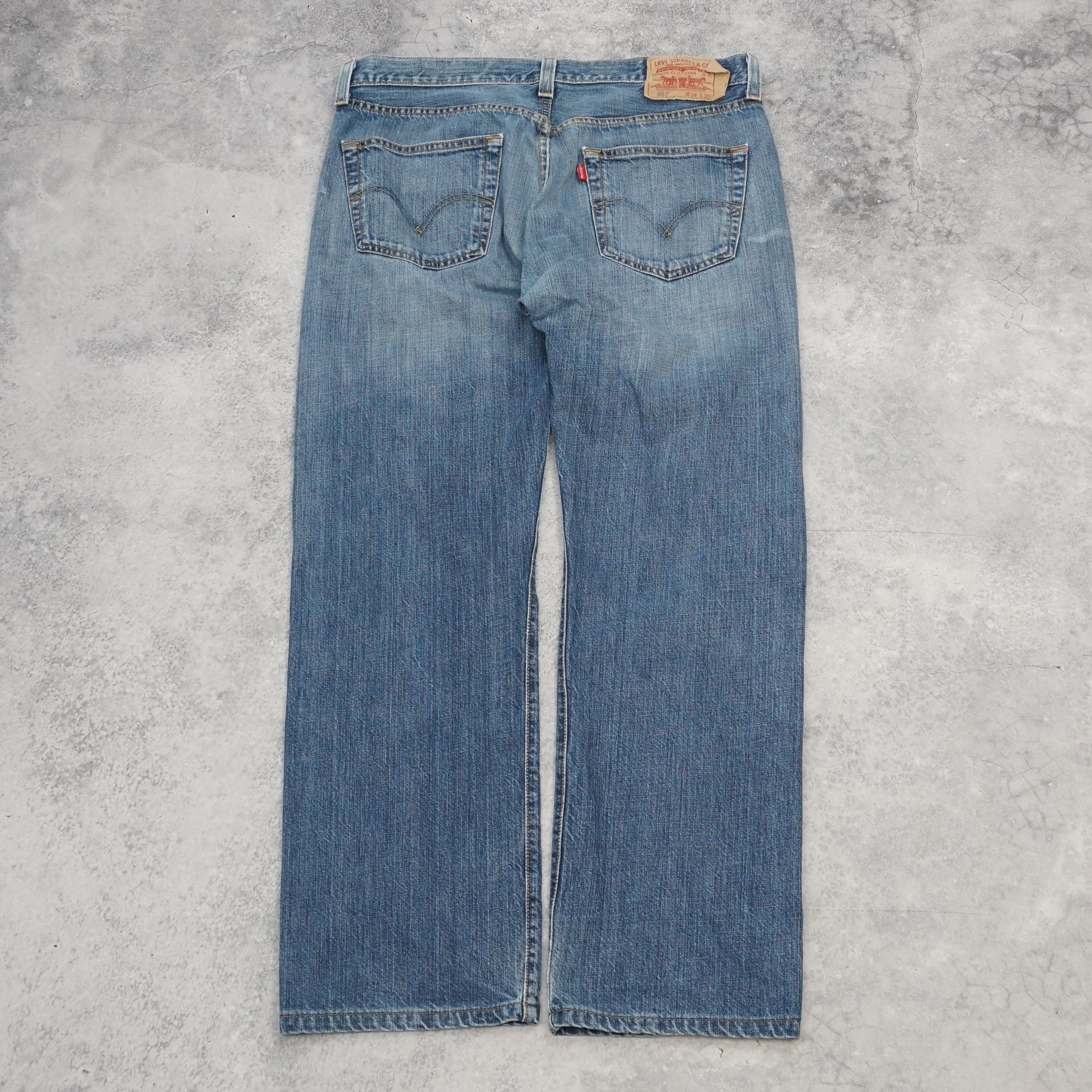 2000s Levi's Straight Leg Jeans