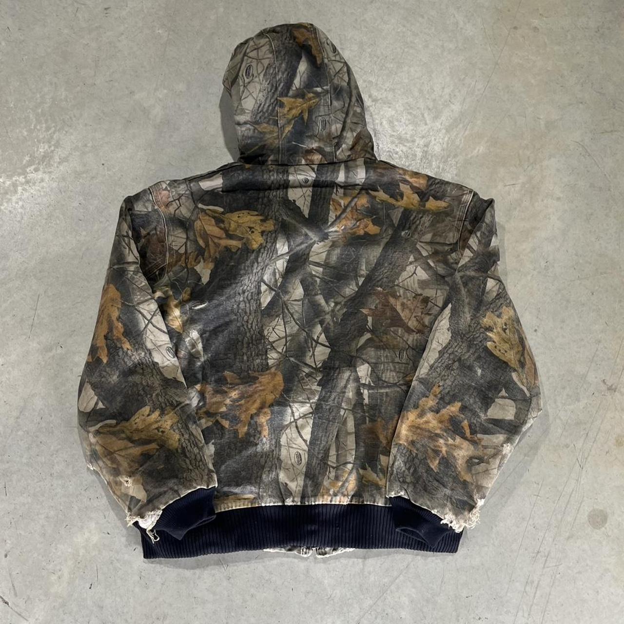 2000s Carhartt Camo Jacket