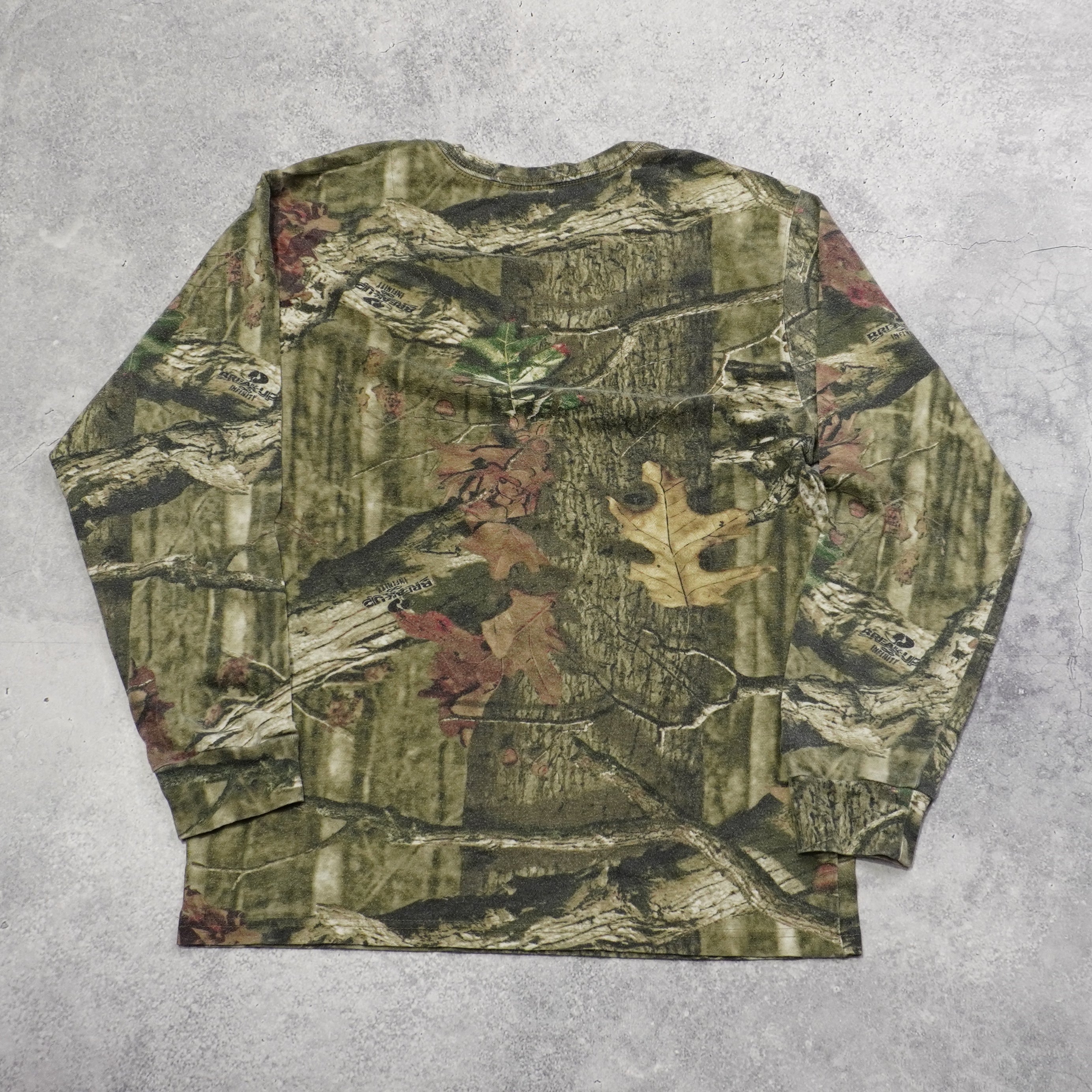 2000s Mossy Oak Camo Graphic Crewneck