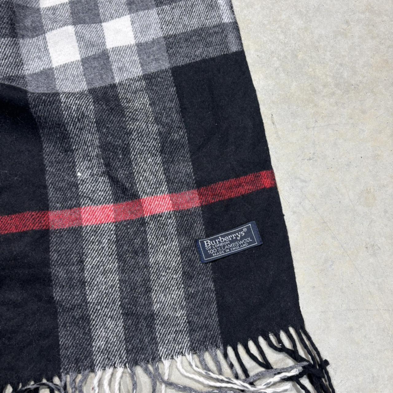 90s Burberrys Plaid Scarf