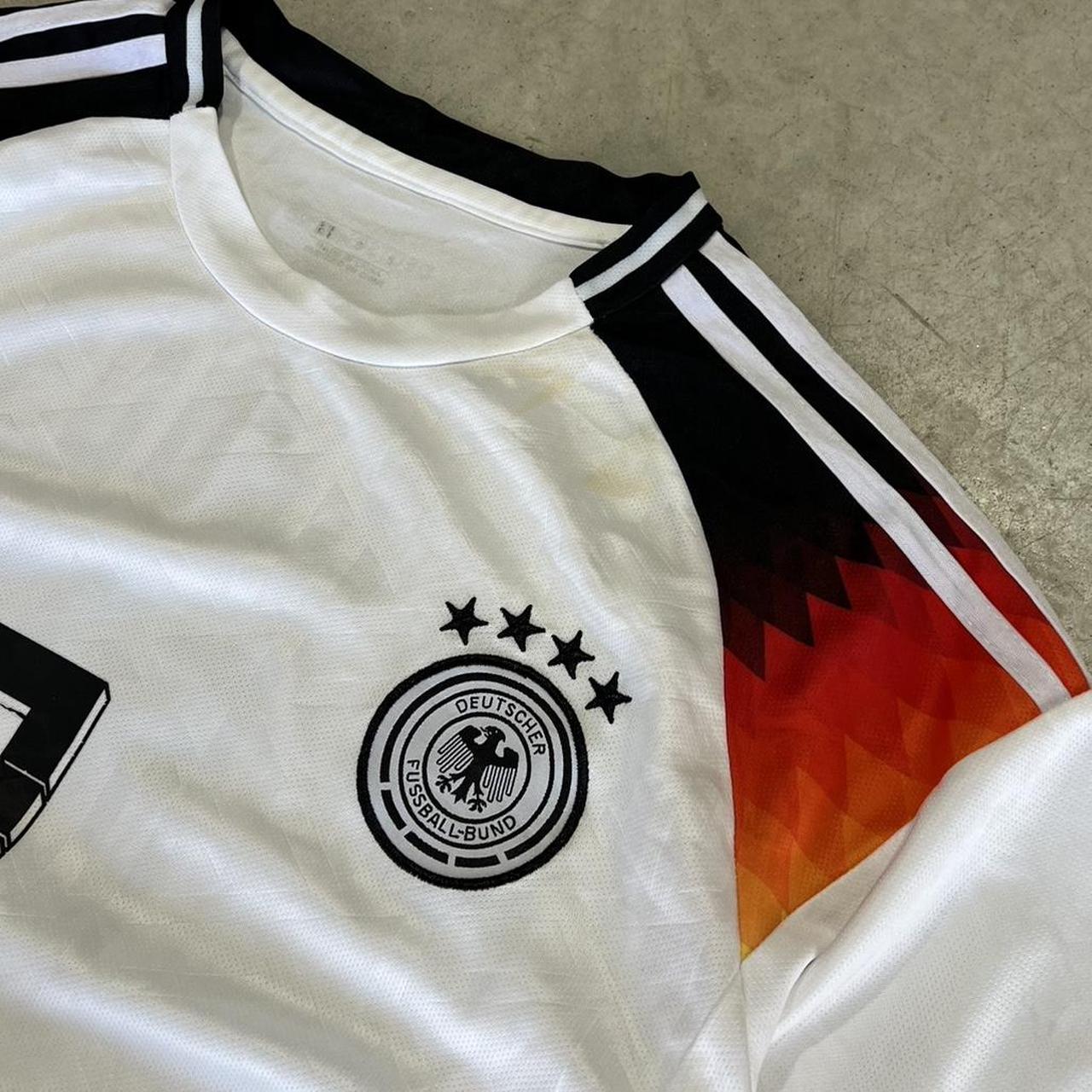 2000s Graphic Jersey