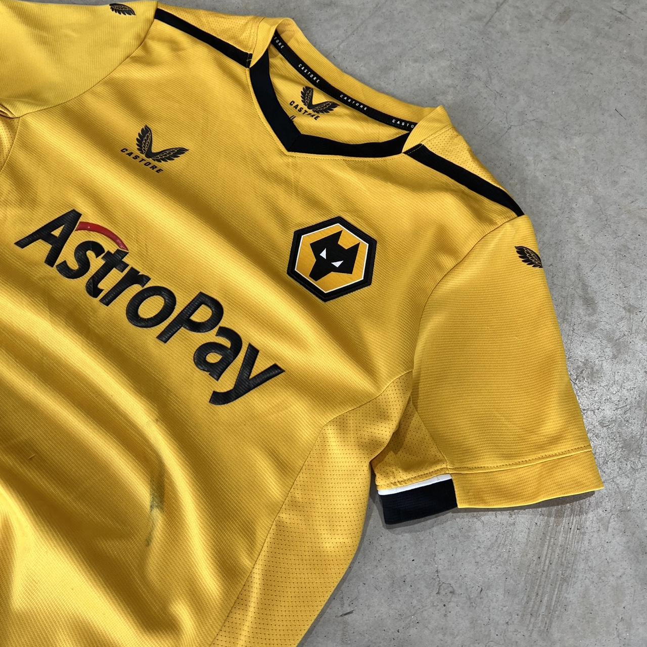 2000s Graphic Jersey