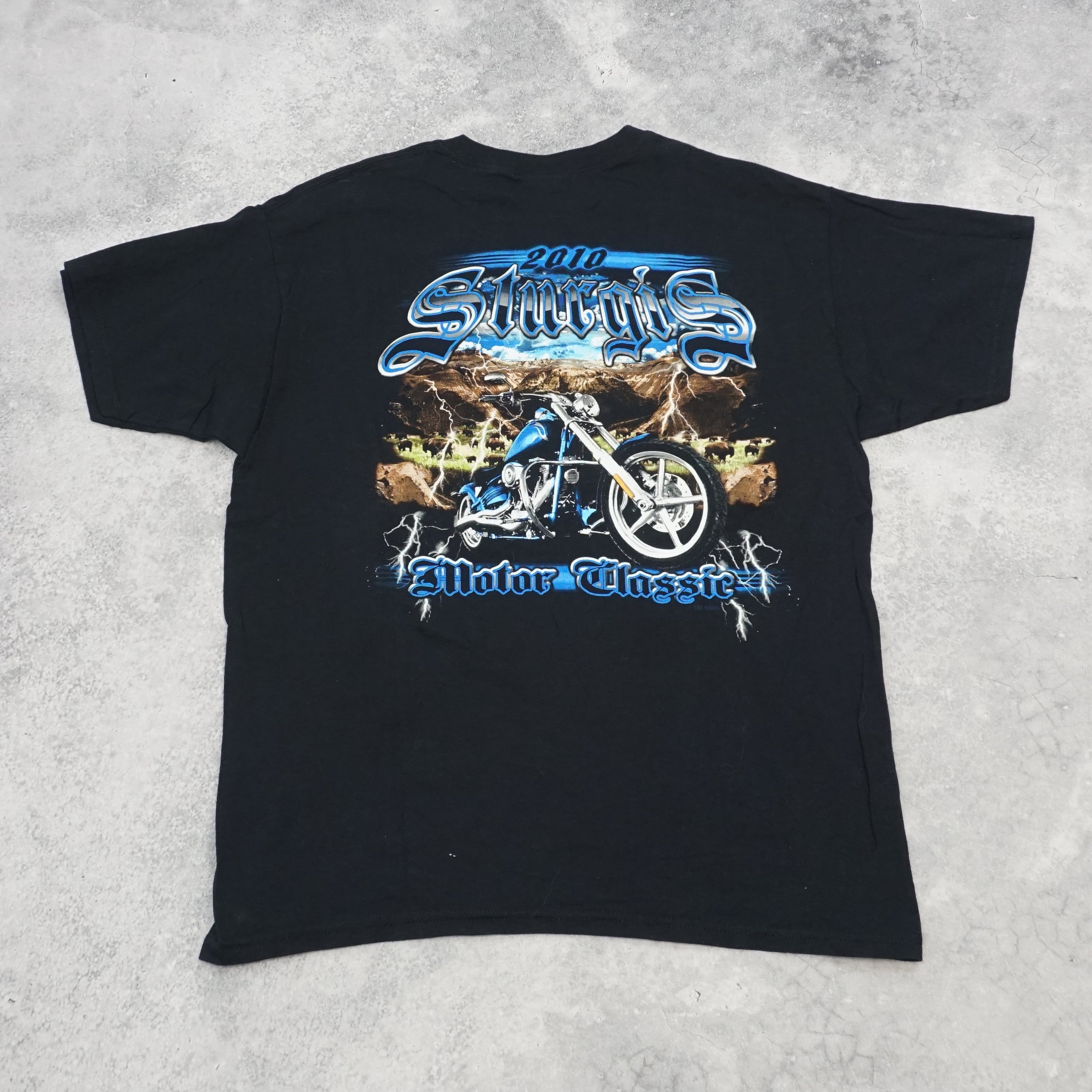 2000s Gildan Heavy Cotton Graphic T-Shirt