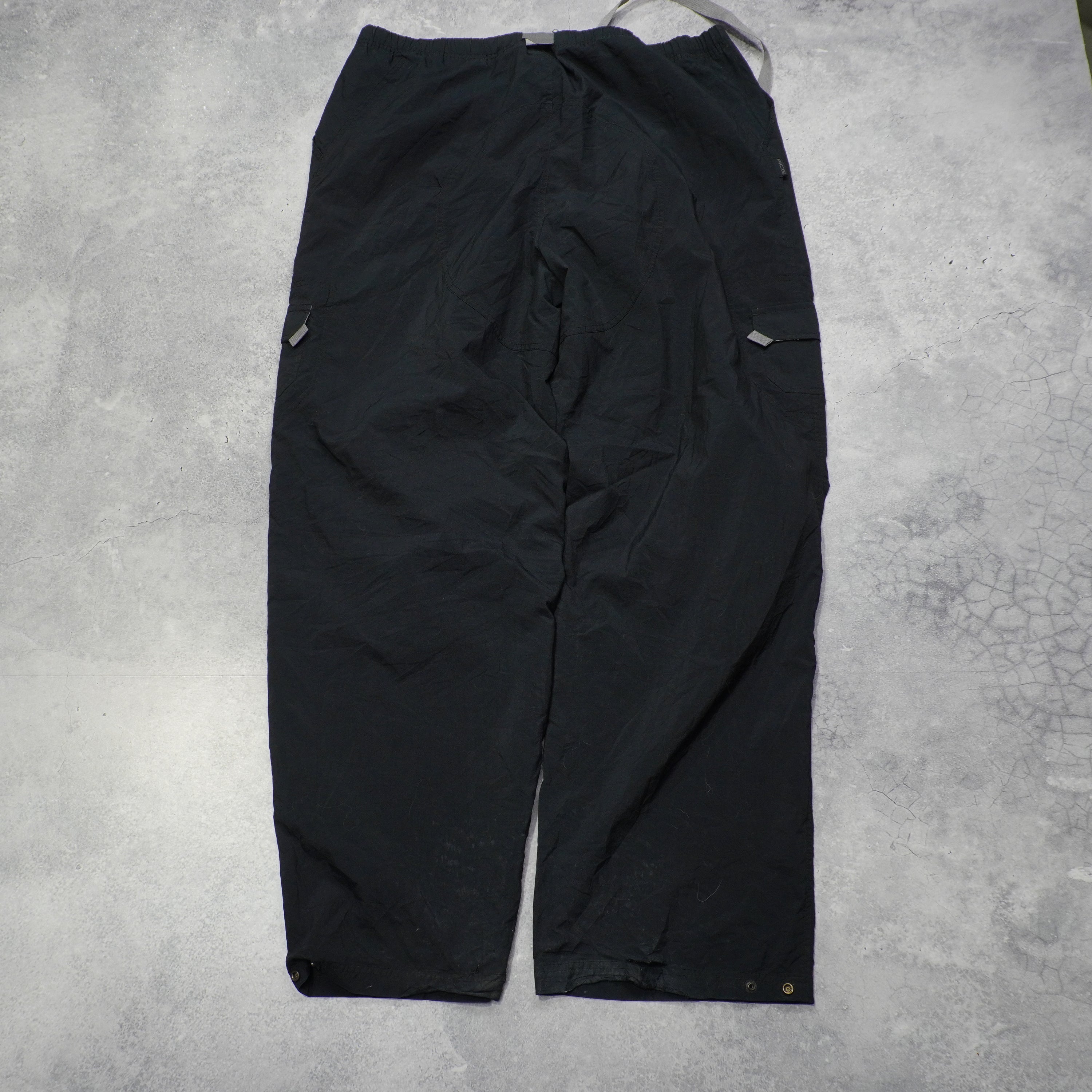2000s Nike ACG Cargo Pants