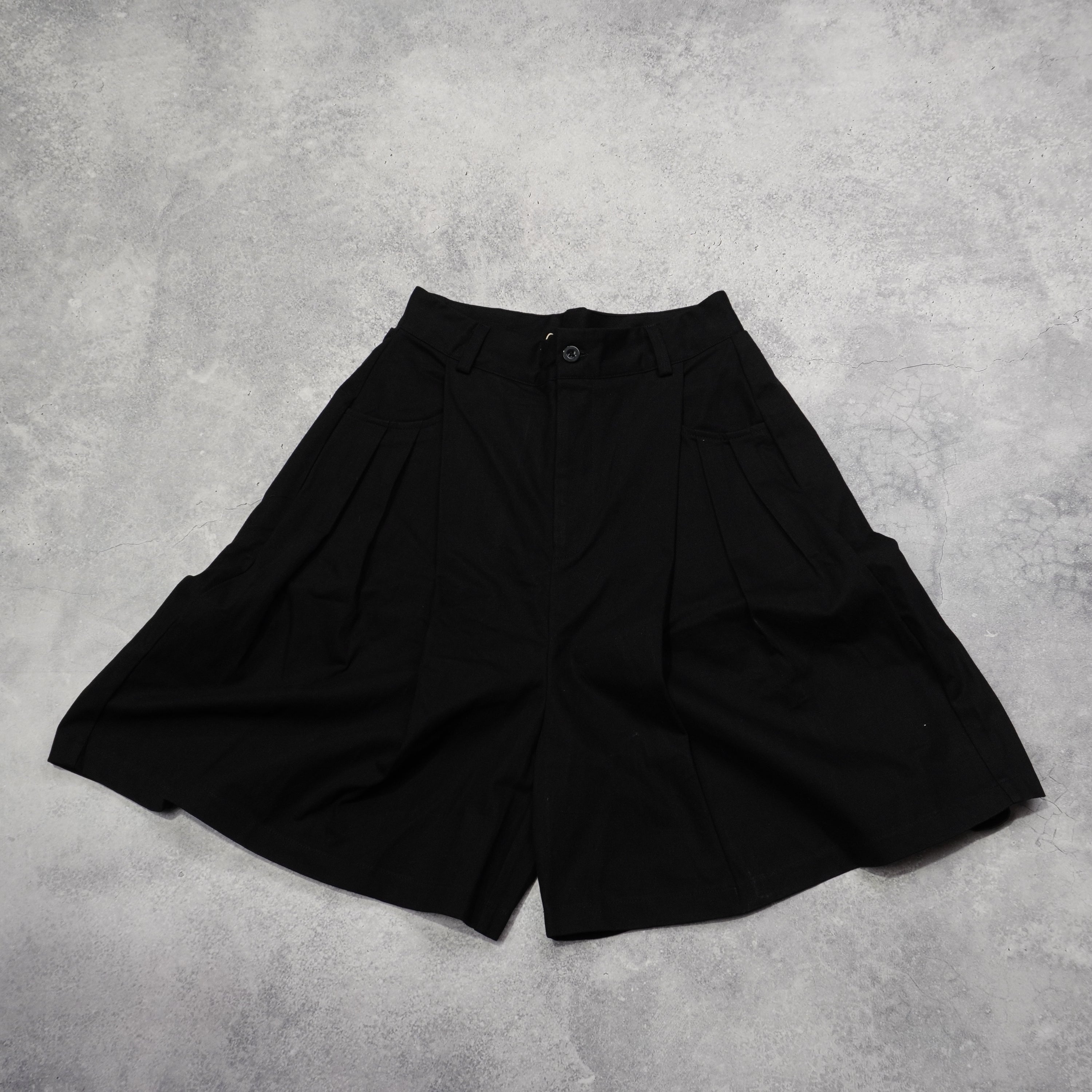 Modern Sgr.A+ Pleated Ultra Baggy Shorts