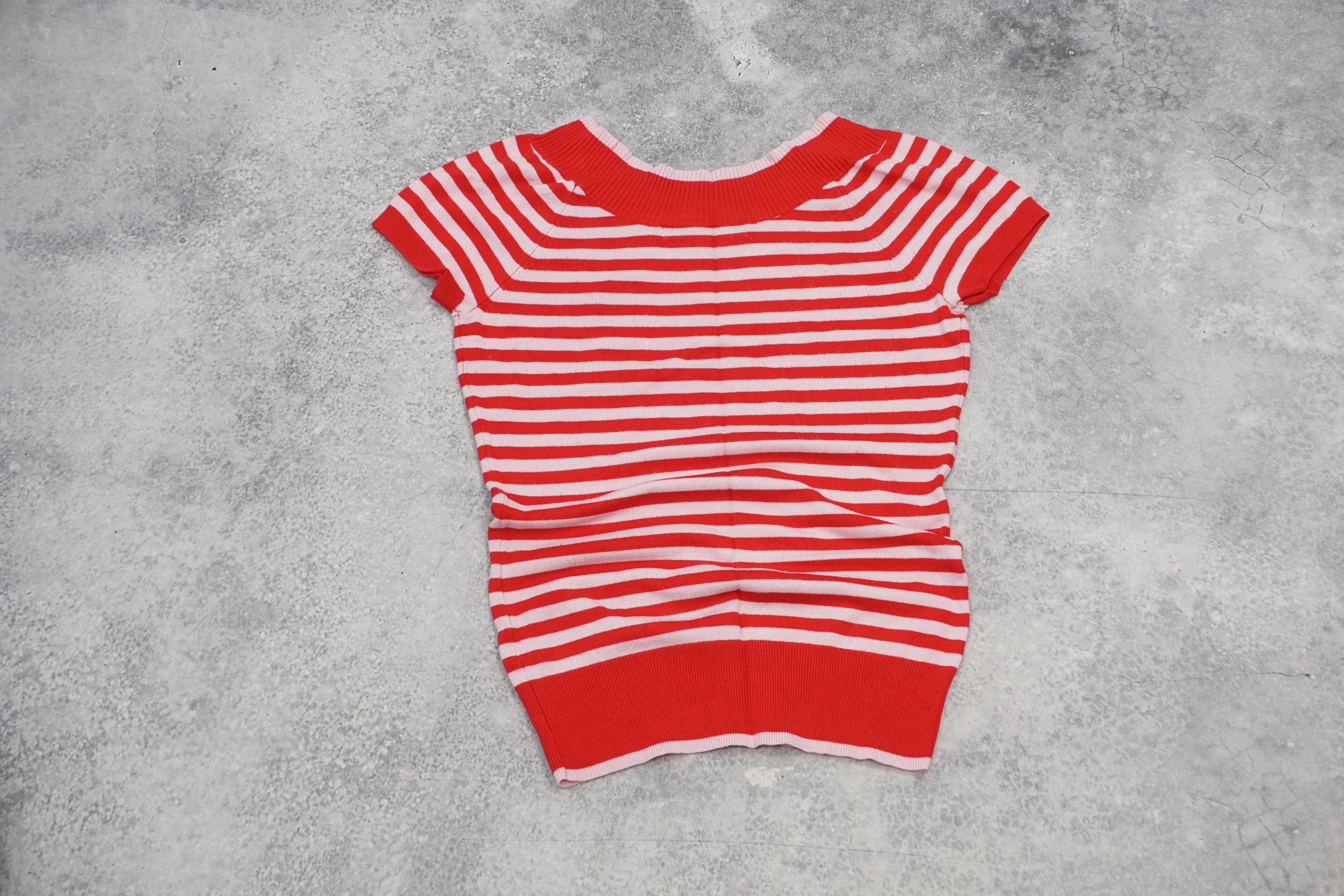 Review Cherry Graphic Top Tee