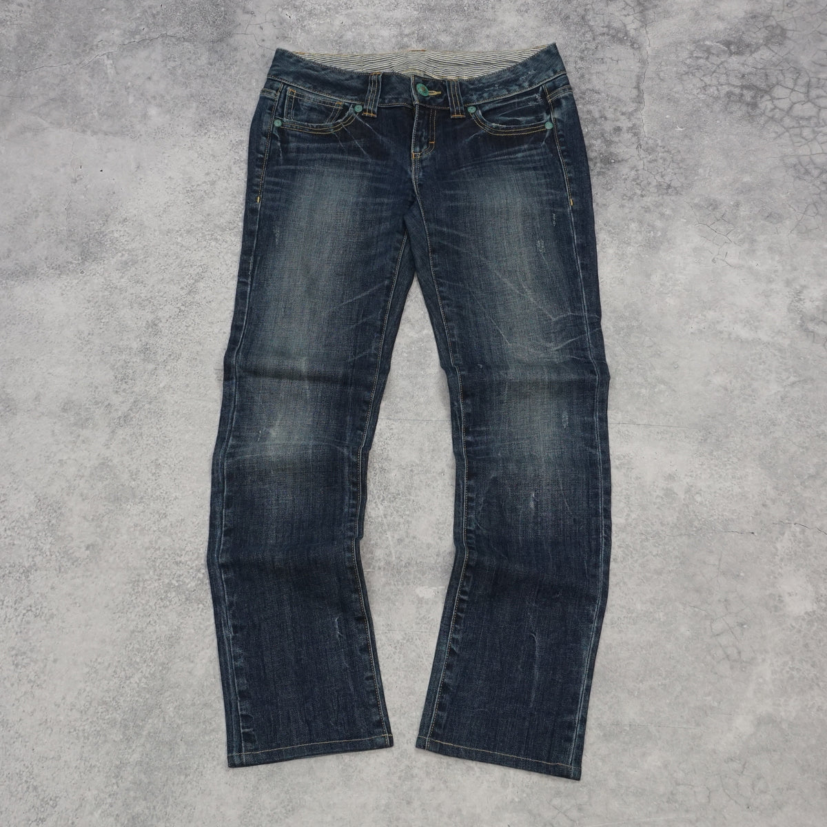 2000s Levis Distressed Jeans