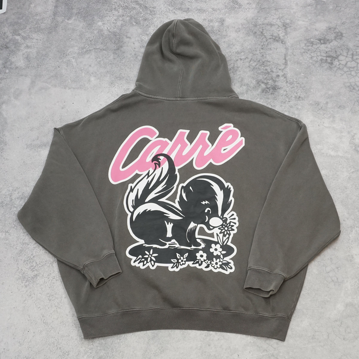 Carré Skunk Graphic Oversized Hoodie