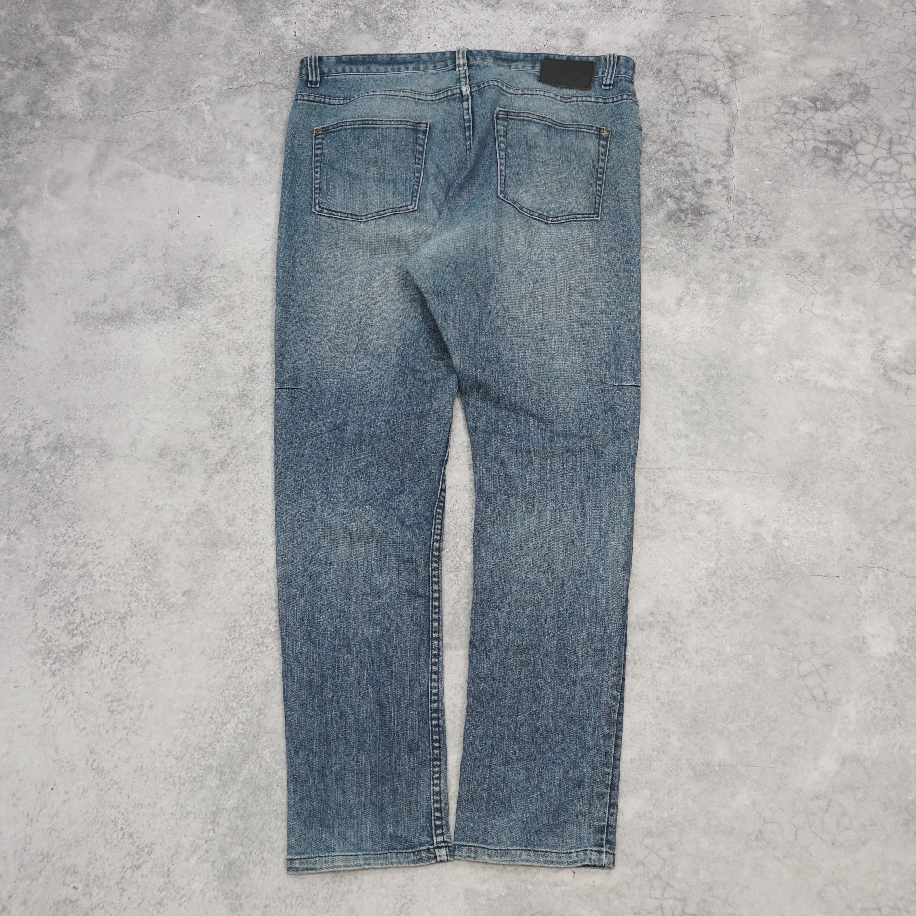 2000s Globe Jeans