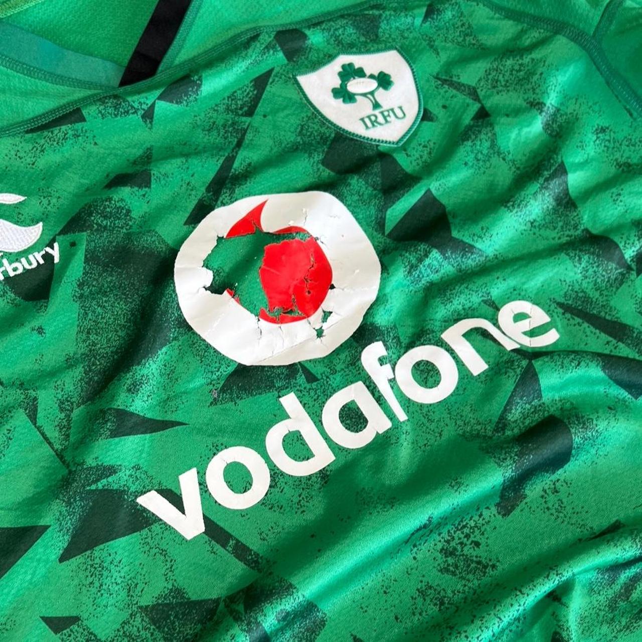 2000s Graphic Jersey