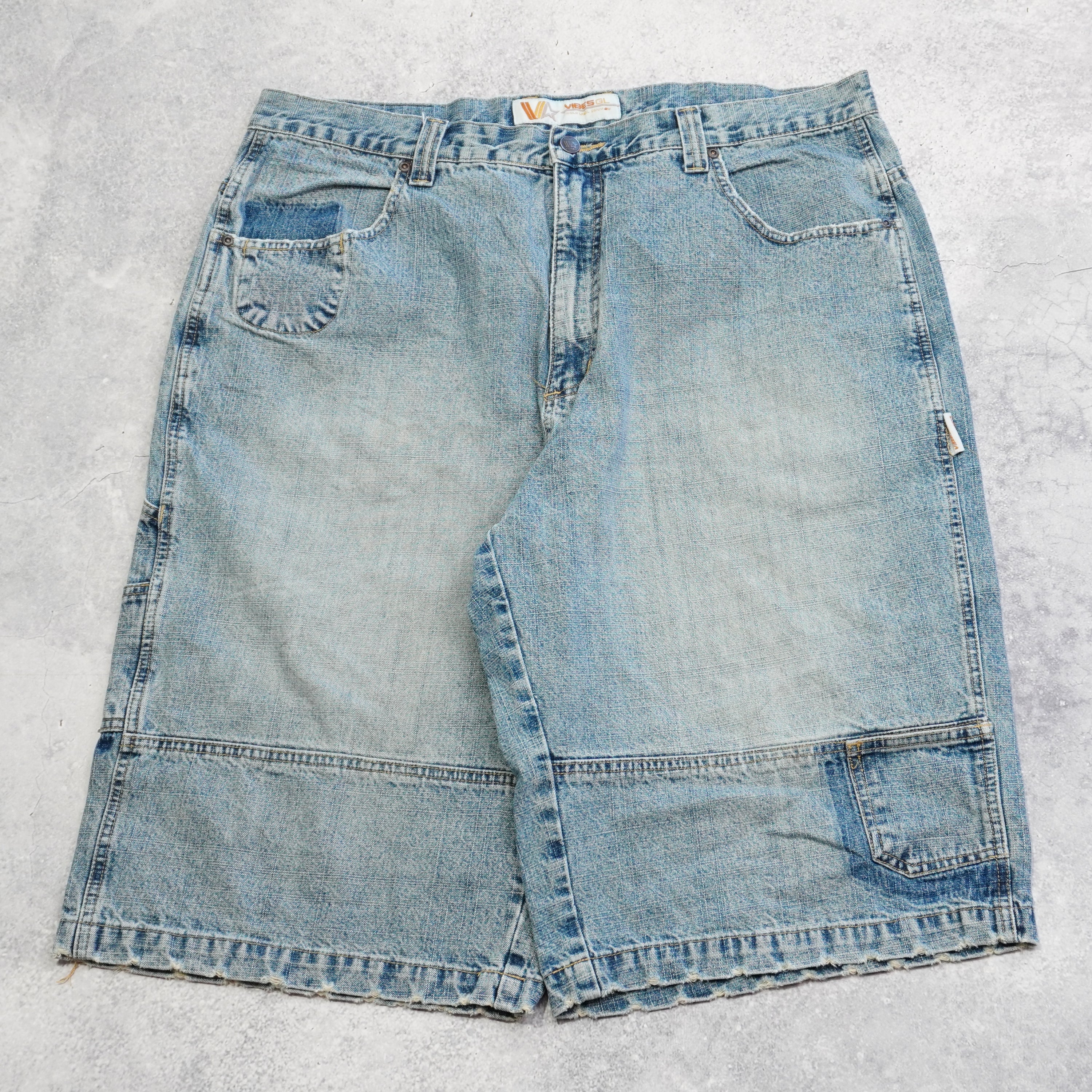 2000s Vibes GL Carpenter Jorts
