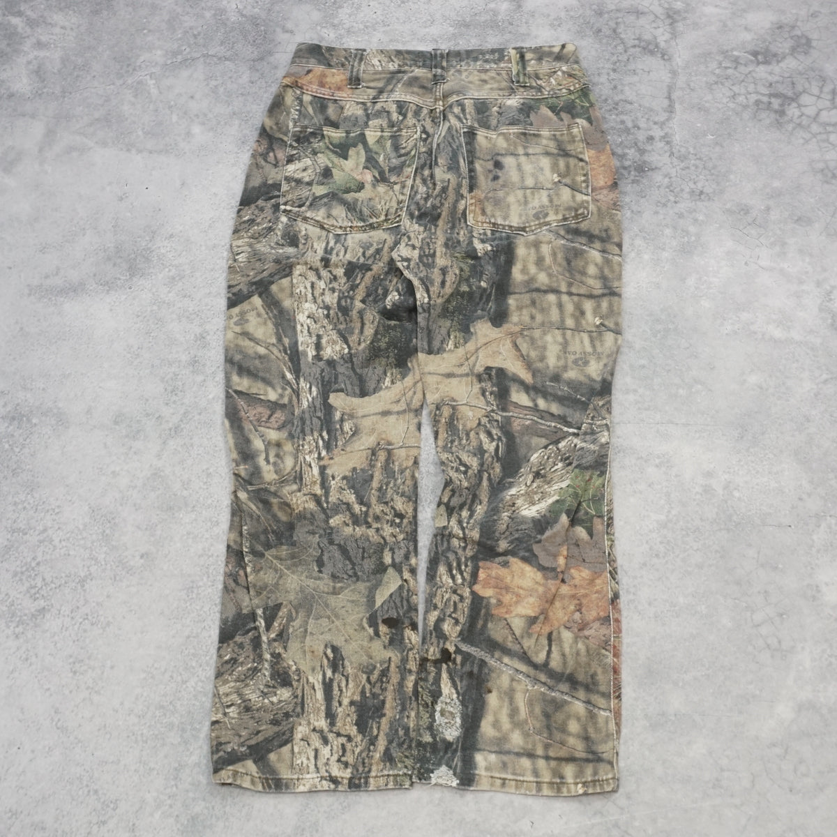 2000s Mossy Oak Realtree Camo Pants