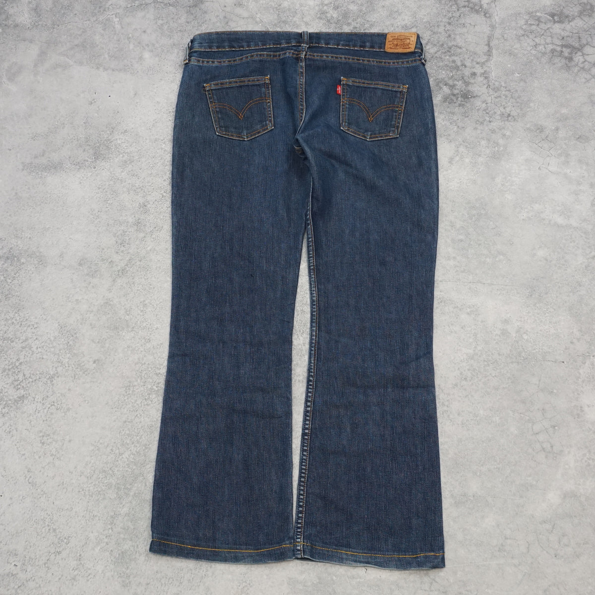 2000s Levis Low Rise Bootcut Jeans