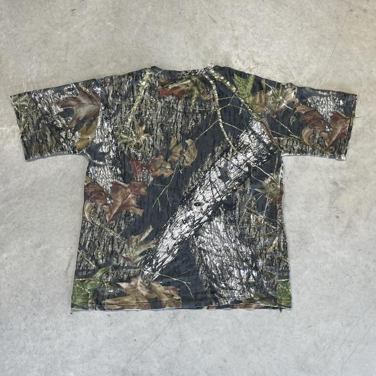 2000s Realtree Camo T-Shirt