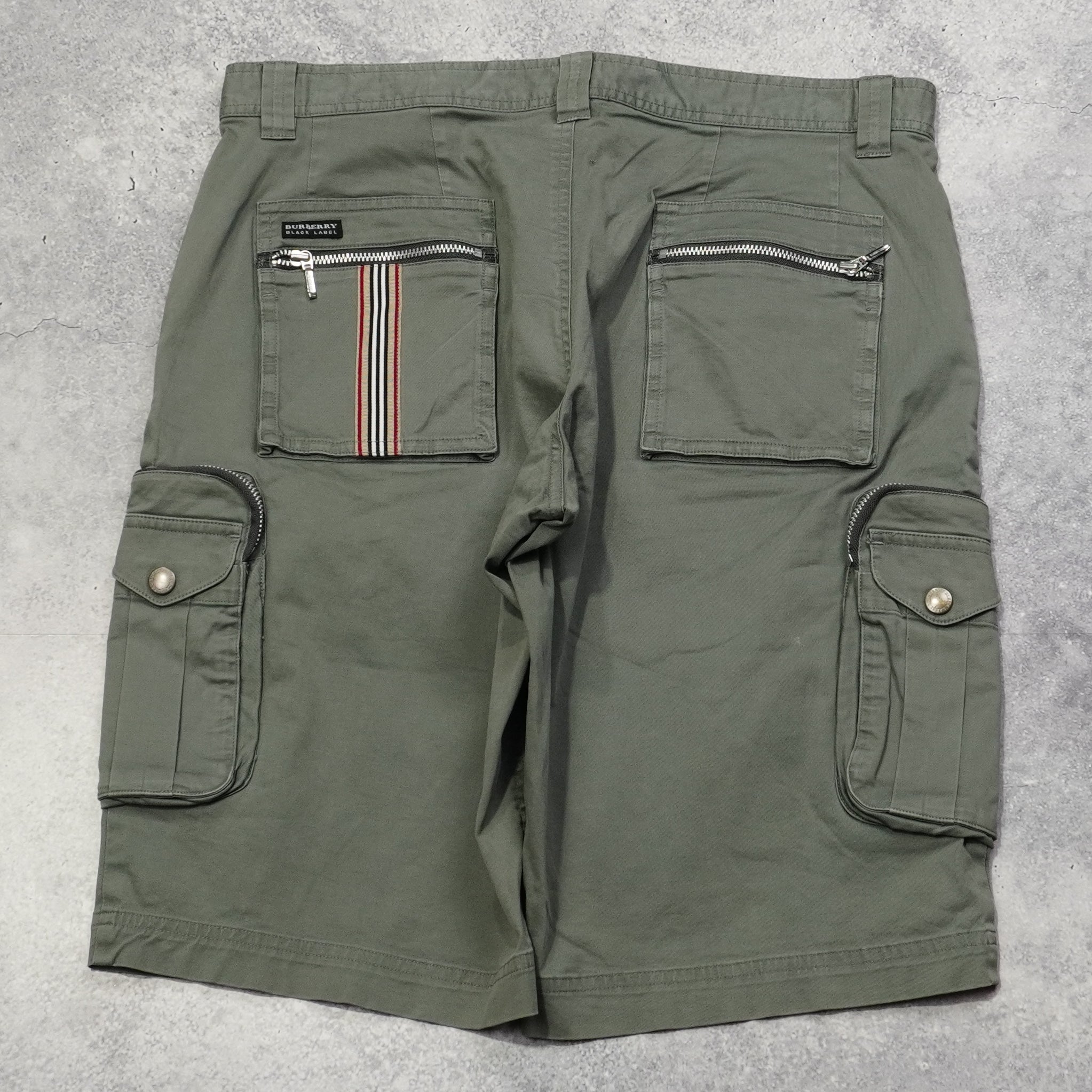 2000s Burberry Black Label Cargo Shorts – Garmes