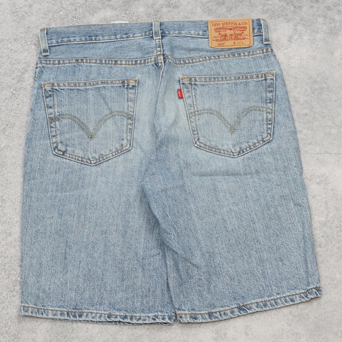 2000s Levi's 505 Regular Fit Jorts
