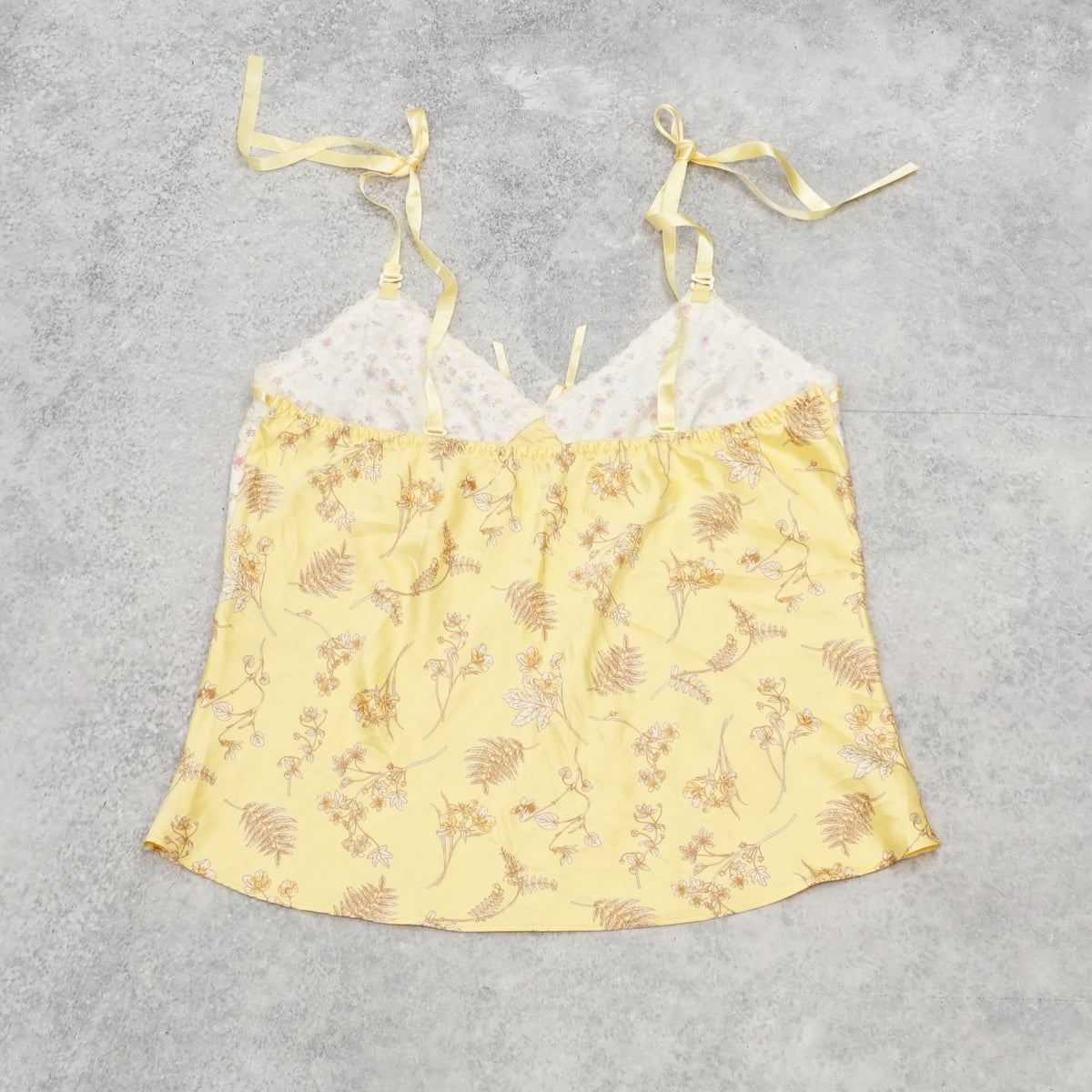 2000s Hunt Wear Floral Lace Cami Top