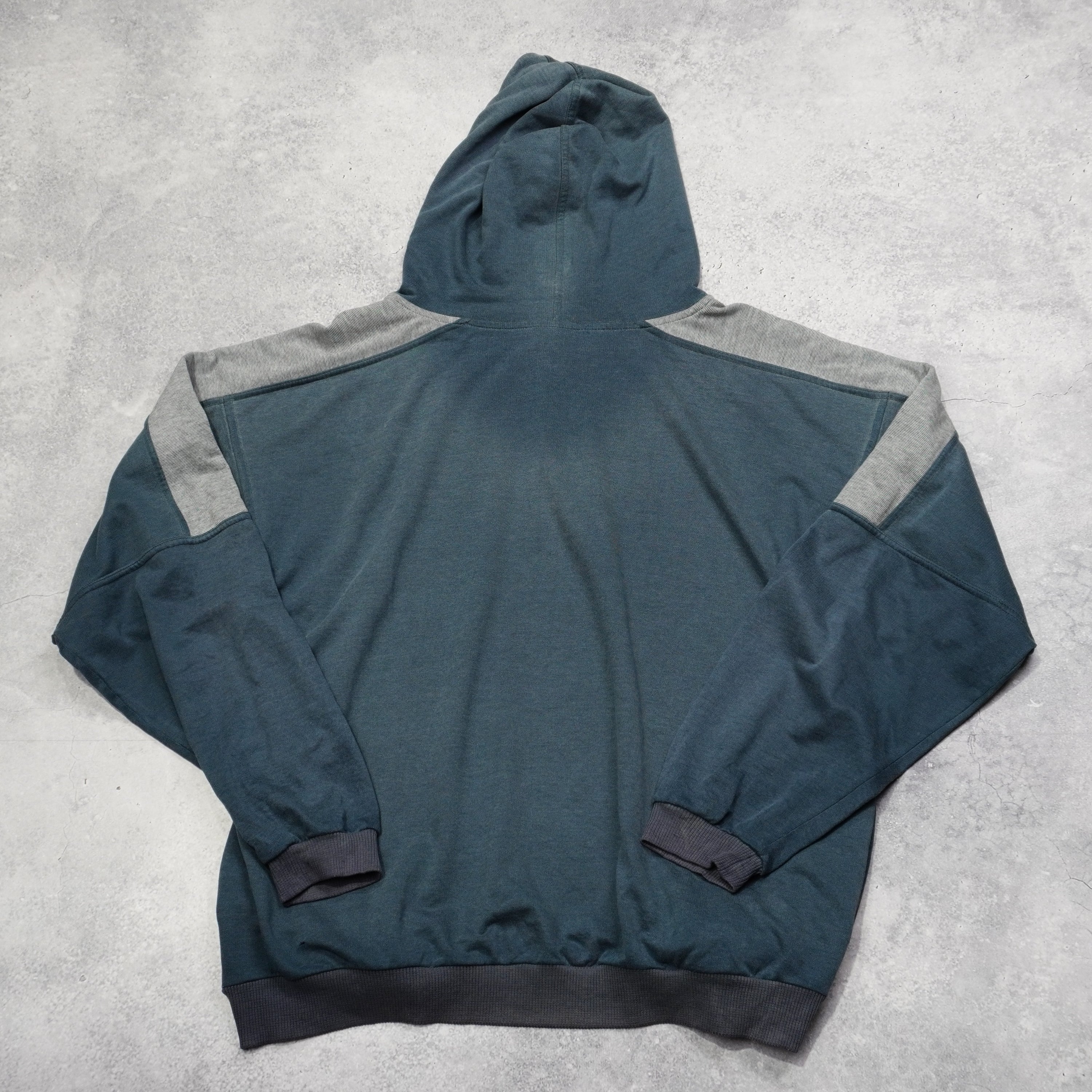 2000s Reebok Sports Graphic Hoodie